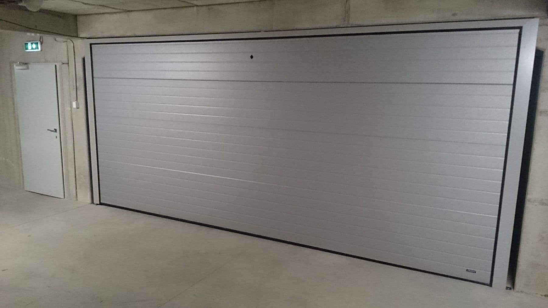 Pronájem garáže 14 m², Vomáčkova, Brno, Jihomoravský kraj Pronájem garáže 14 m², Vomáčkova, Brno, Jihomoravský kraj