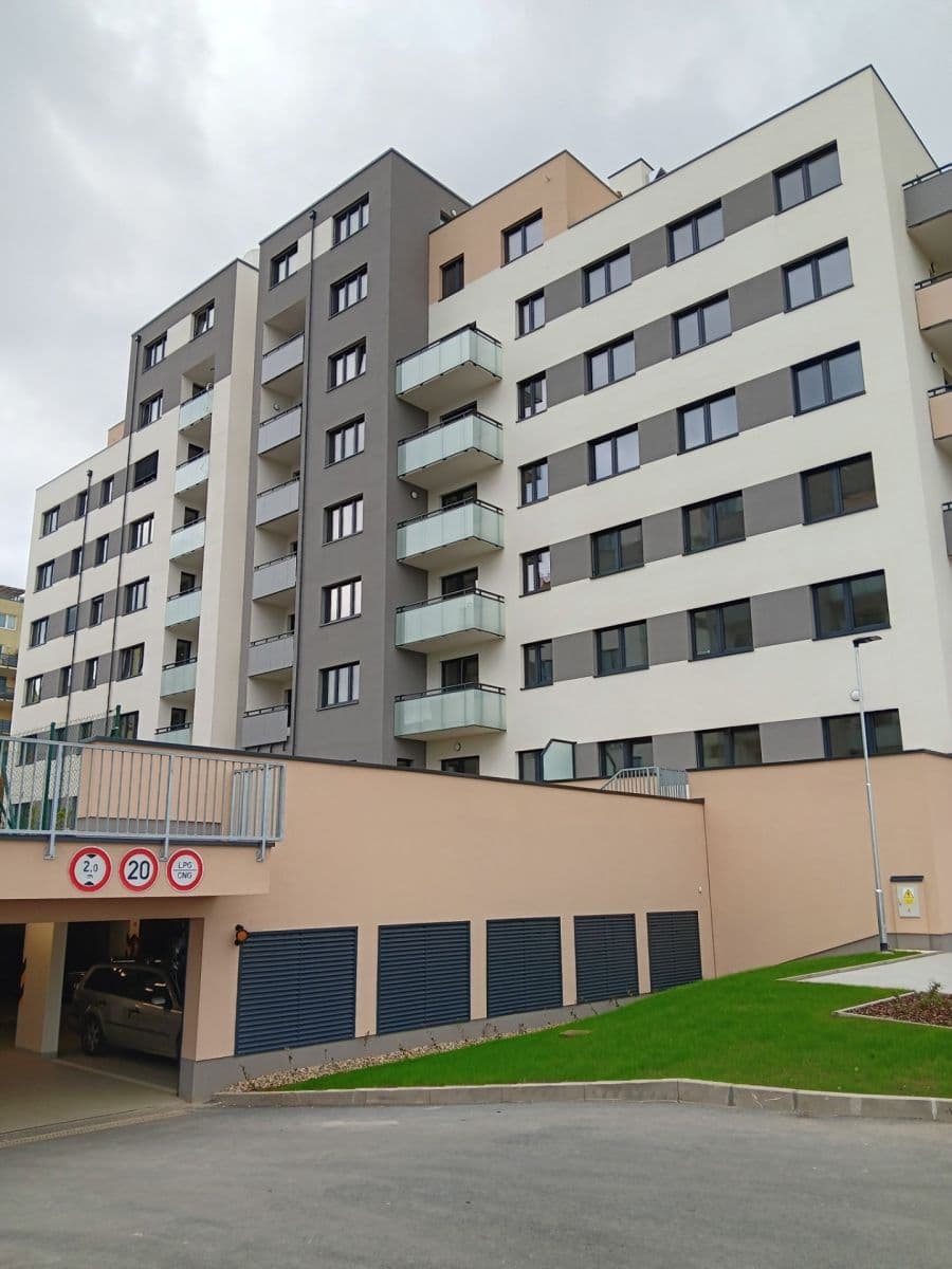 Pronájem garáže 14 m², Miloše Havla, Praha, Praha Pronájem garáže 14 m², Miloše Havla, Praha, Praha