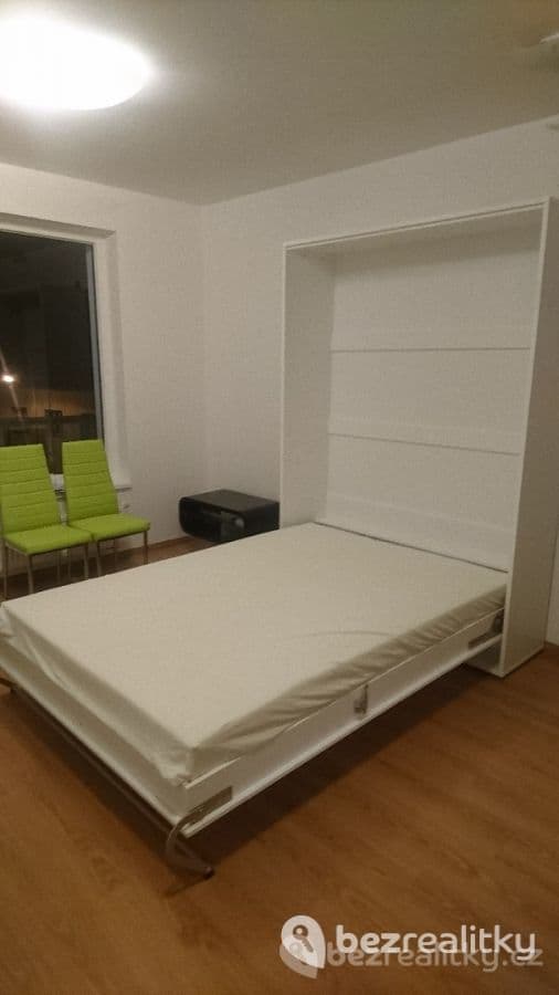 Pronájem bytu 1+kk 27 m², náměstí Bratří Jandusů, Praha, Praha Pronájem bytu 1+kk 27 m², náměstí Bratří Jandusů, Praha, Praha