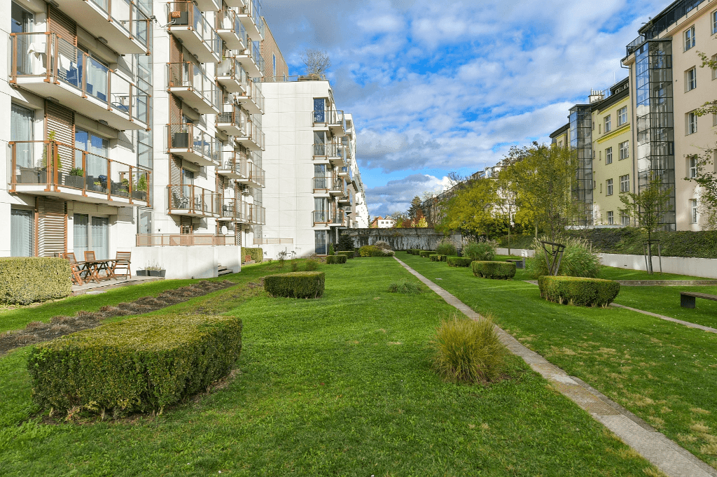 Pronájem bytu 2+kk 77 m², Korunní, Praha, Praha Pronájem bytu 2+kk 77 m², Korunní, Praha, Praha