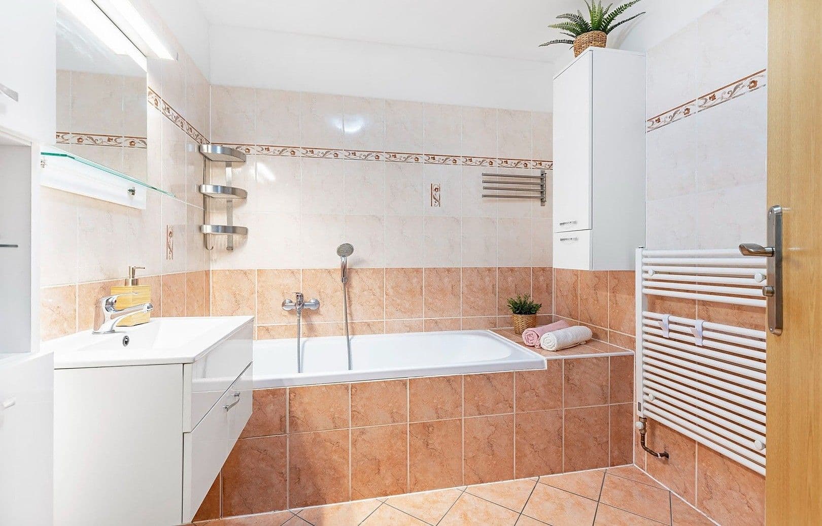 Pronájem bytu 2+kk 69 m², Novoměstská, Brno, Jihomoravský kraj Pronájem bytu 2+kk 69 m², Novoměstská, Brno, Jihomoravský kraj