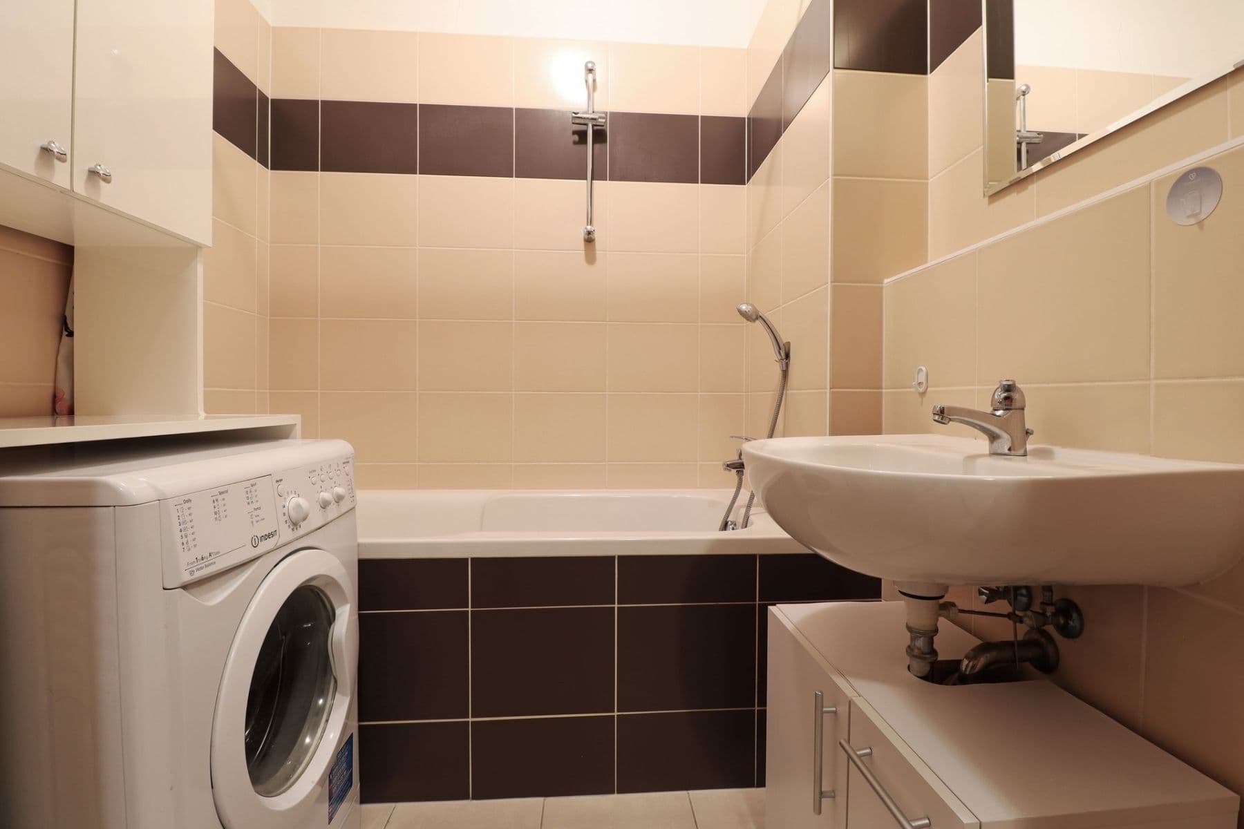 Pronájem bytu 2+kk 48 m², Nárožní, Praha, Praha Pronájem bytu 2+kk 48 m², Nárožní, Praha, Praha