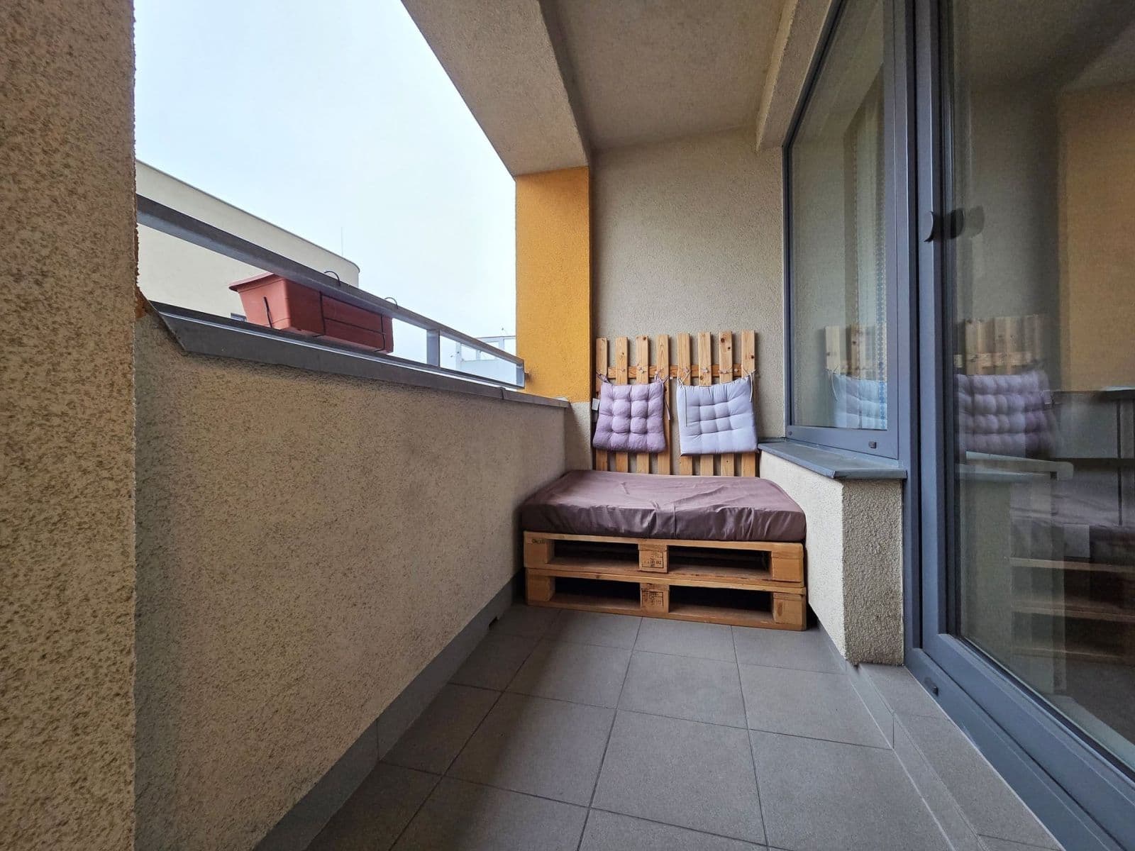 Pronájem bytu 2+kk 48 m², Nárožní, Praha, Praha Pronájem bytu 2+kk 48 m², Nárožní, Praha, Praha