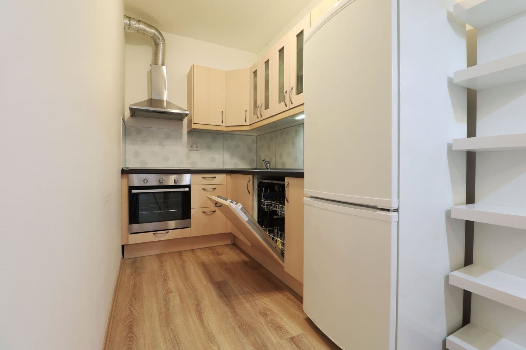 Pronájem bytu 2+kk 48 m², Nárožní, Praha, Praha Pronájem bytu 2+kk 48 m², Nárožní, Praha, Praha