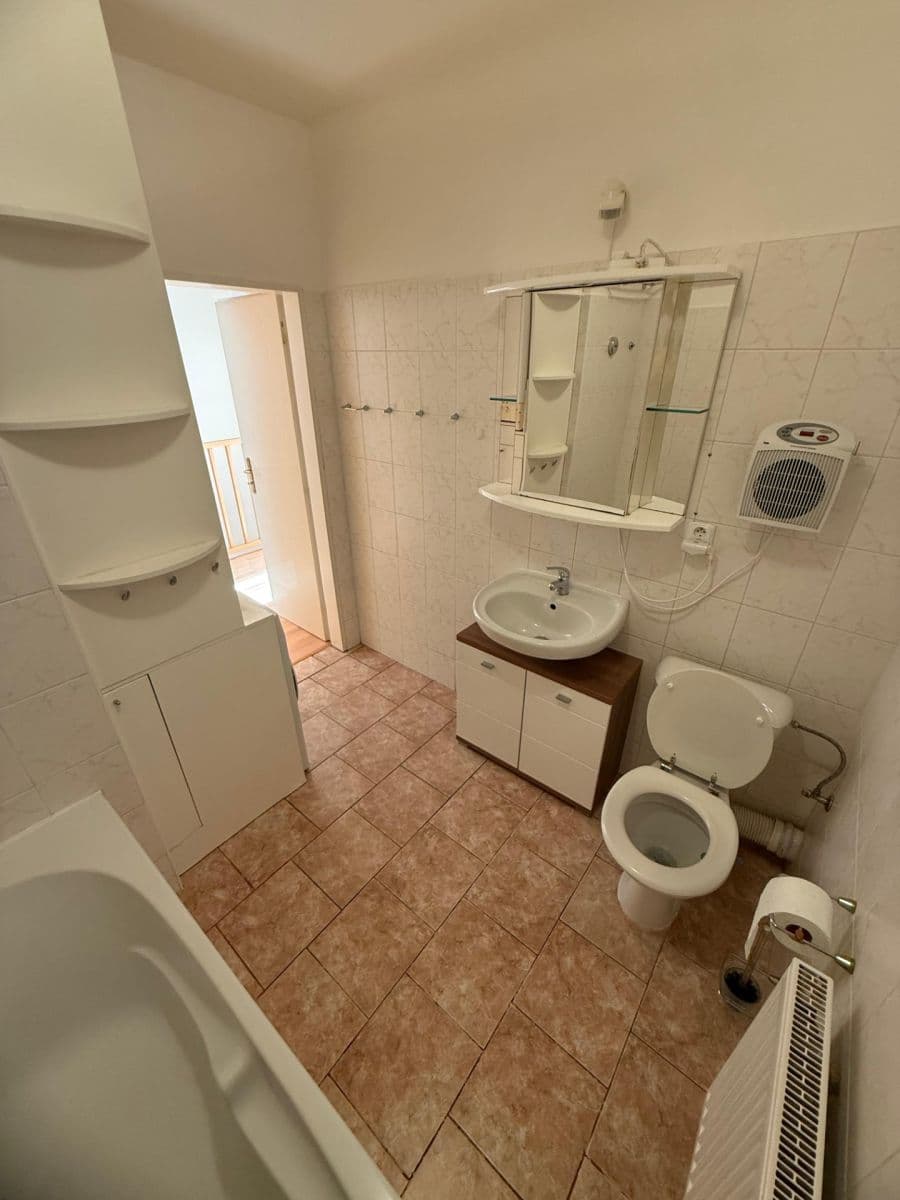 Pronájem domu 125 m², pozemek 300 m², Čenovická, Praha, Praha Pronájem domu 125 m², pozemek 300 m², Čenovická, Praha, Praha