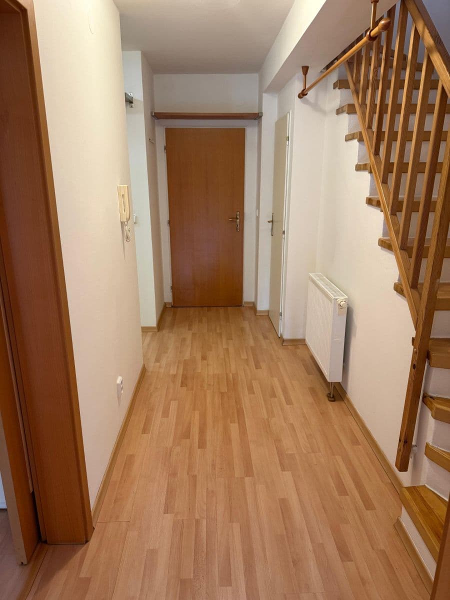 Pronájem domu 125 m², pozemek 300 m², Čenovická, Praha, Praha Pronájem domu 125 m², pozemek 300 m², Čenovická, Praha, Praha