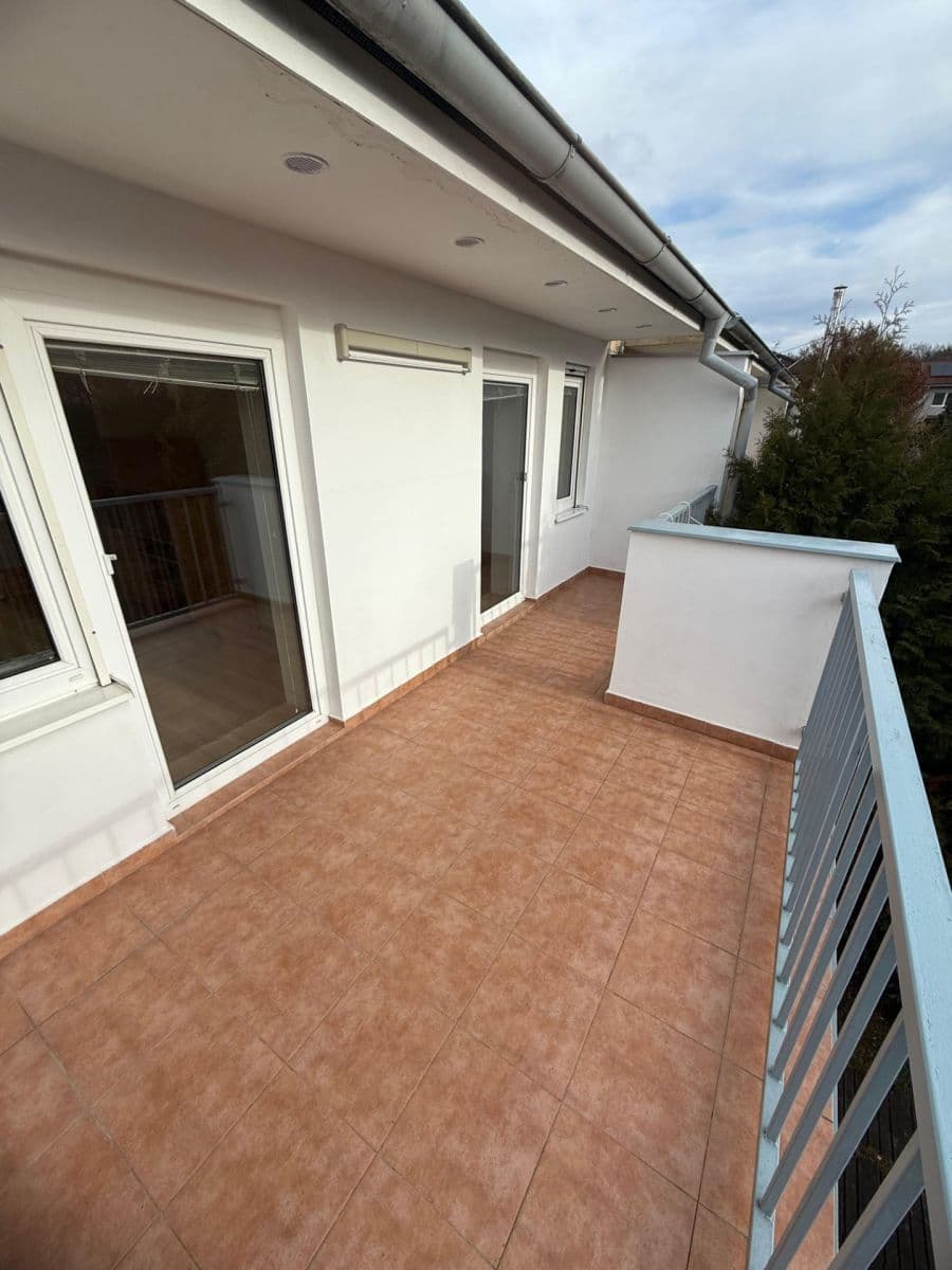 Pronájem domu 125 m², pozemek 300 m², Čenovická, Praha, Praha Pronájem domu 125 m², pozemek 300 m², Čenovická, Praha, Praha