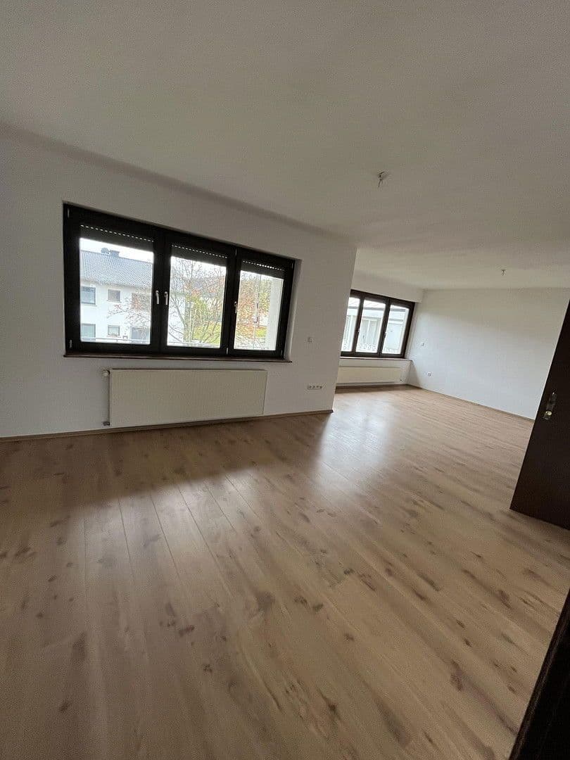 Pronájem bytu 4+1 130 m², Olpe, Severní Porýní-Vestfálsko Pronájem bytu 4+1 130 m², Olpe, Severní Porýní-Vestfálsko