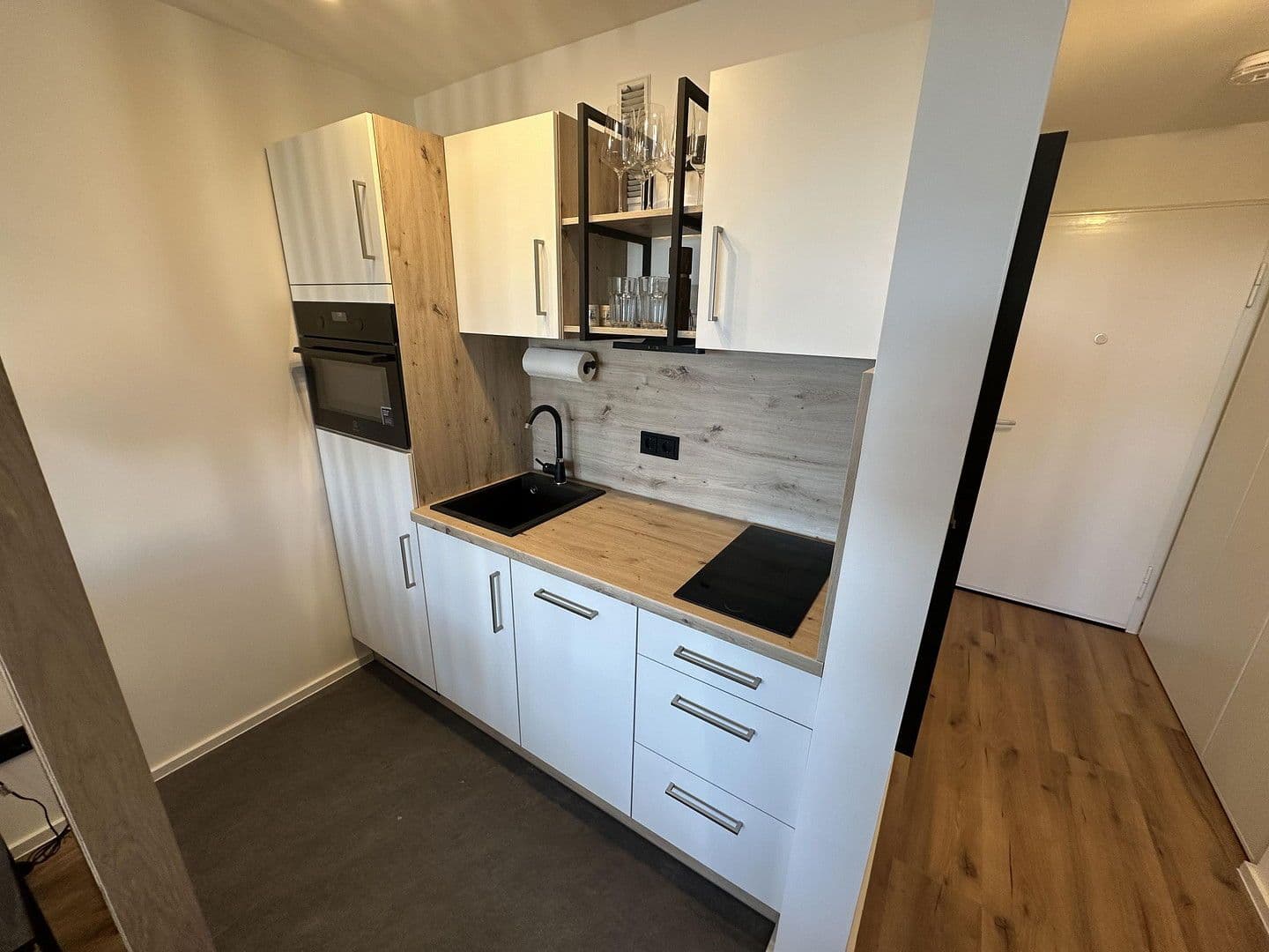 Pronájem bytu 1+1 30 m², Rudolfstr. 1, Planegg, Bavorsko Pronájem bytu 1+1 30 m², Rudolfstr. 1, Planegg, Bavorsko