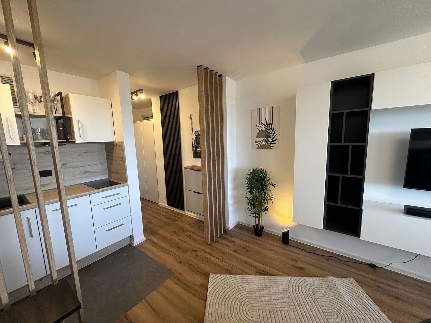 Pronájem bytu 1+1 30 m², Rudolfstr. 1, Planegg, Bavorsko Pronájem bytu 1+1 30 m², Rudolfstr. 1, Planegg, Bavorsko