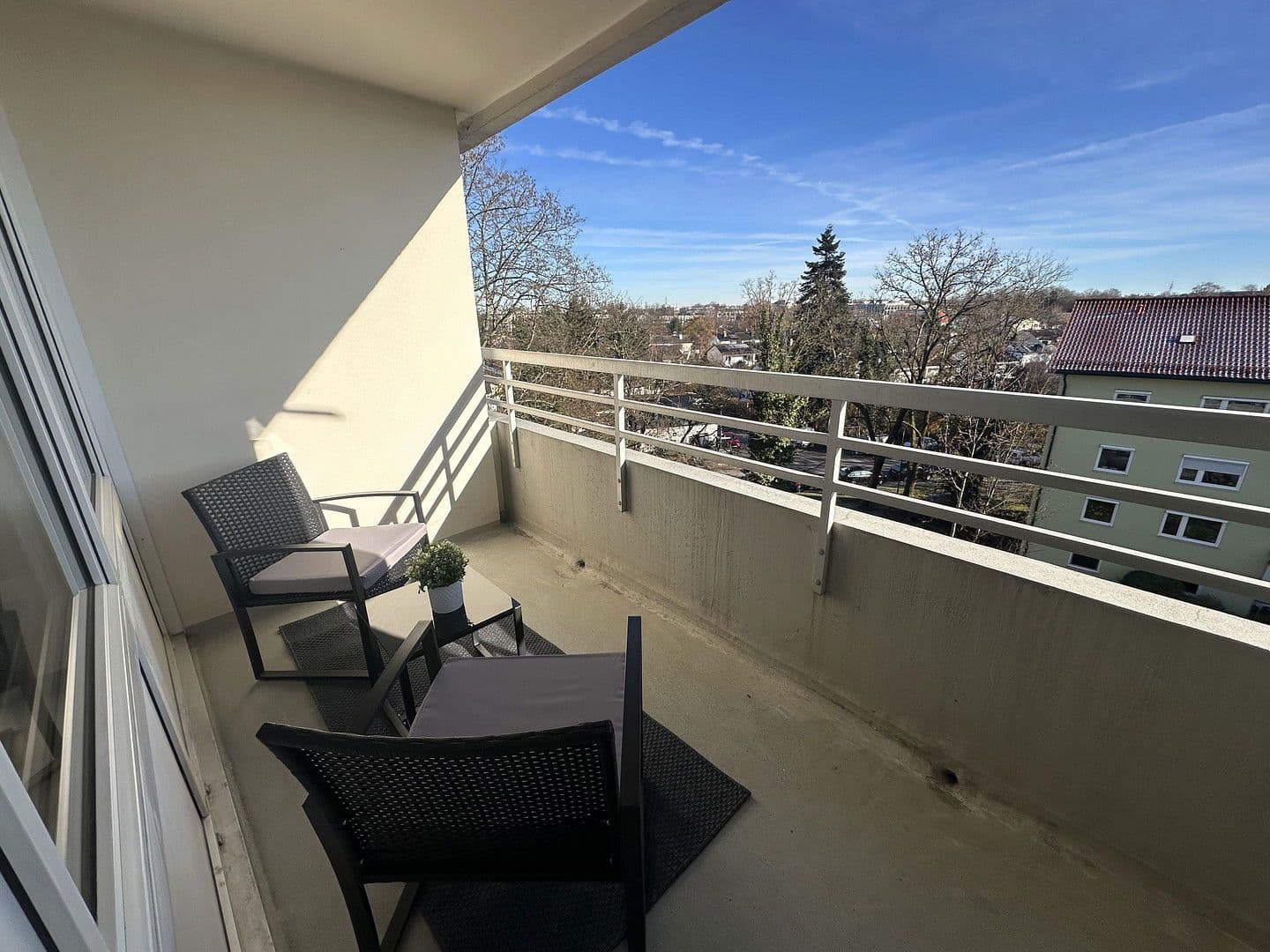 Pronájem bytu 1+1 30 m², Rudolfstr. 1, Planegg, Bavorsko Pronájem bytu 1+1 30 m², Rudolfstr. 1, Planegg, Bavorsko