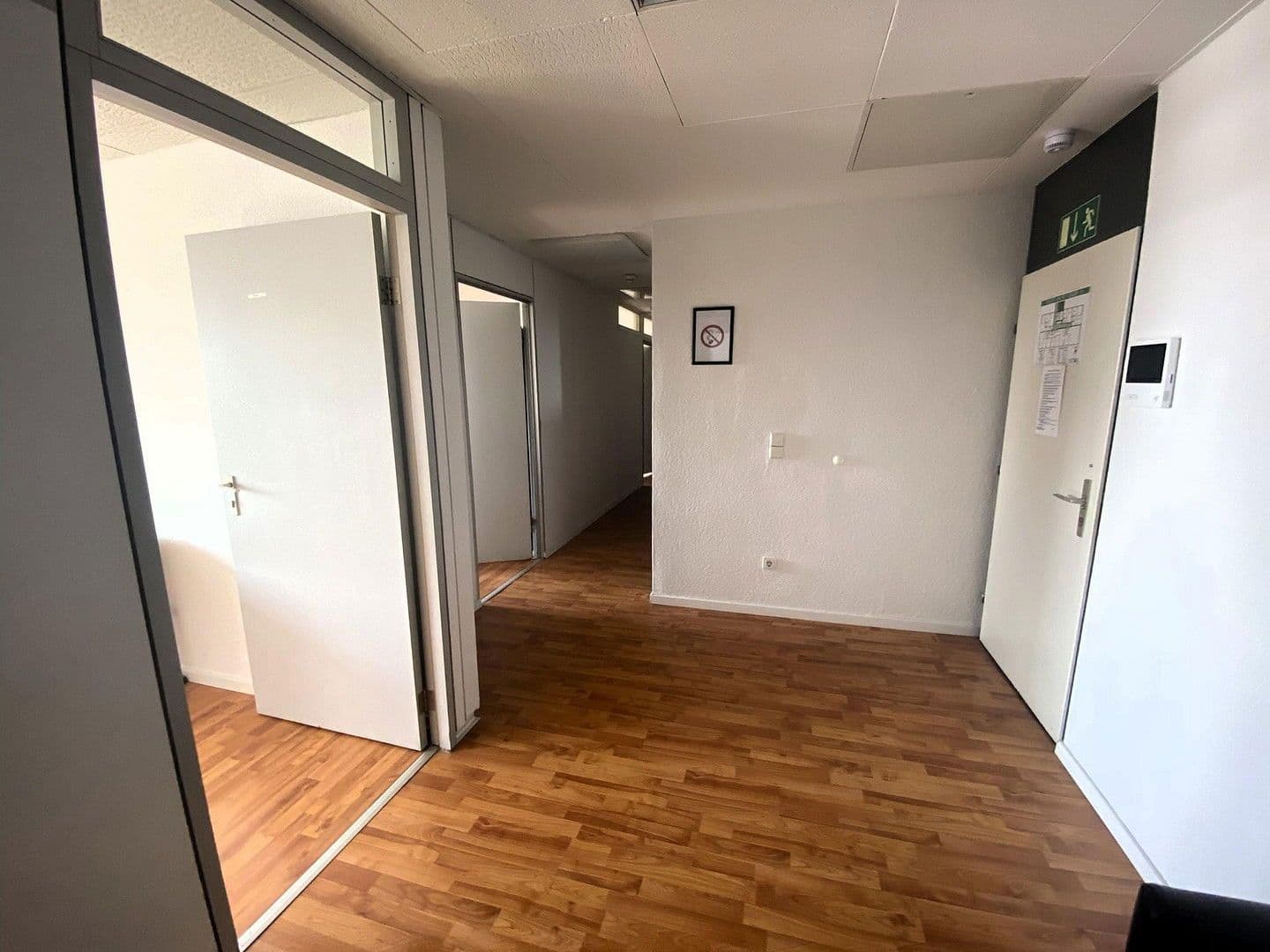 Pronájem bytu 4+1 102 m², Allee 40, Heilbronn, Bádensko-Württembersko Pronájem bytu 4+1 102 m², Allee 40, Heilbronn, Bádensko-Württembersko