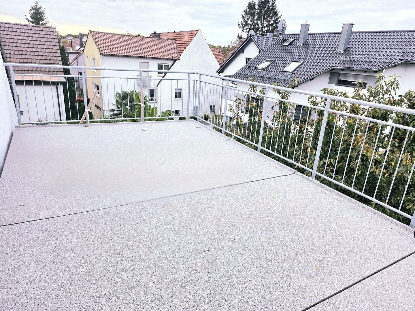 Pronájem bytu 4+1 85 m², Obereisesheimerstraße 21, Heilbronn Neckargartach, Bádensko-Württembersko Pronájem bytu 4+1 85 m², Obereisesheimerstraße 21, Heilbronn Neckargartach, Bádensko-Württembersko