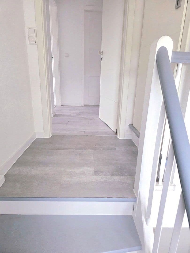 Pronájem bytu 4+1 85 m², Obereisesheimerstraße 21, Heilbronn Neckargartach, Bádensko-Württembersko Pronájem bytu 4+1 85 m², Obereisesheimerstraße 21, Heilbronn Neckargartach, Bádensko-Württembersko