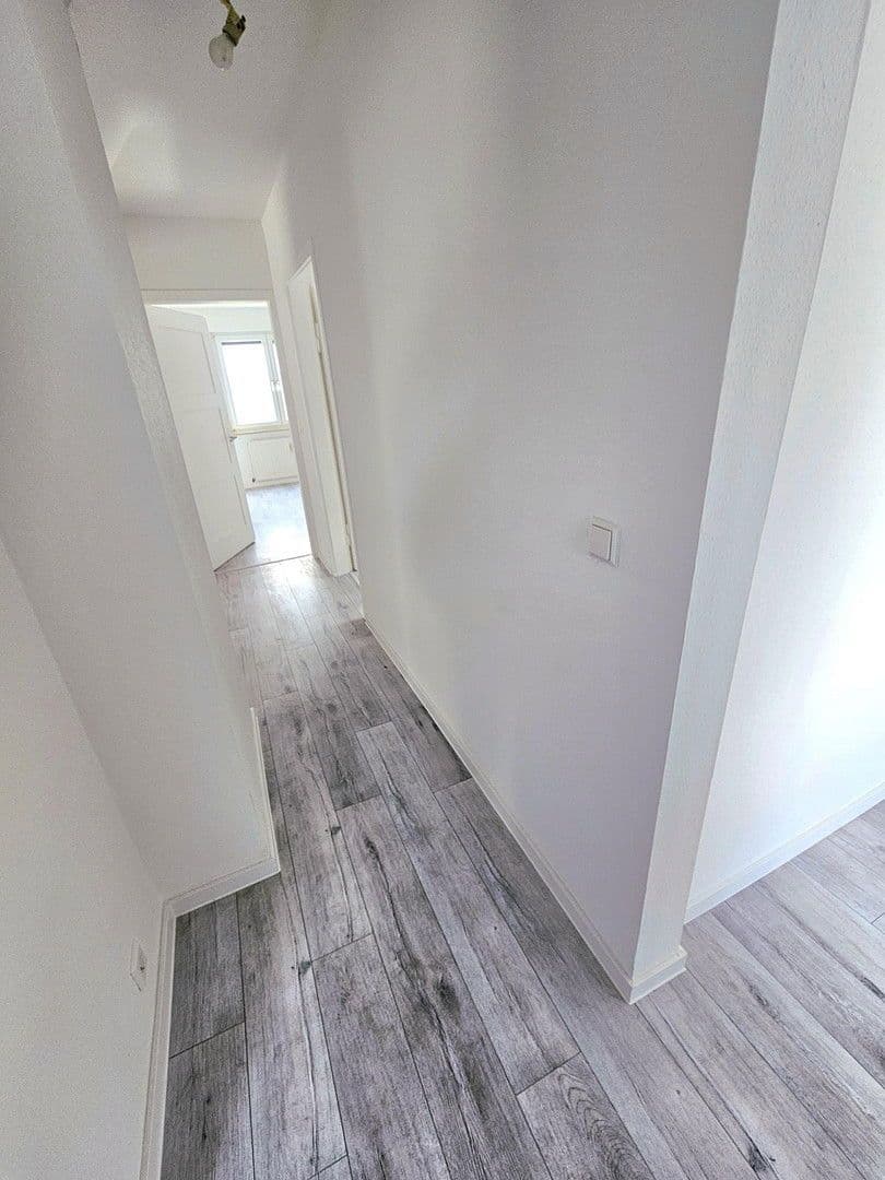 Pronájem bytu 4+1 85 m², Obereisesheimerstraße 21, Heilbronn Neckargartach, Bádensko-Württembersko Pronájem bytu 4+1 85 m², Obereisesheimerstraße 21, Heilbronn Neckargartach, Bádensko-Württembersko