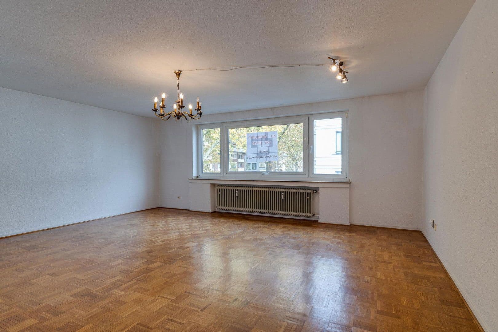 Prodej bytu 3+1 122 m², Graf-Recke-Str. 67, Düsseldorf, Severní Porýní-Vestfálsko Prodej bytu 3+1 122 m², Graf-Recke-Str. 67, Düsseldorf, Severní Porýní-Vestfálsko