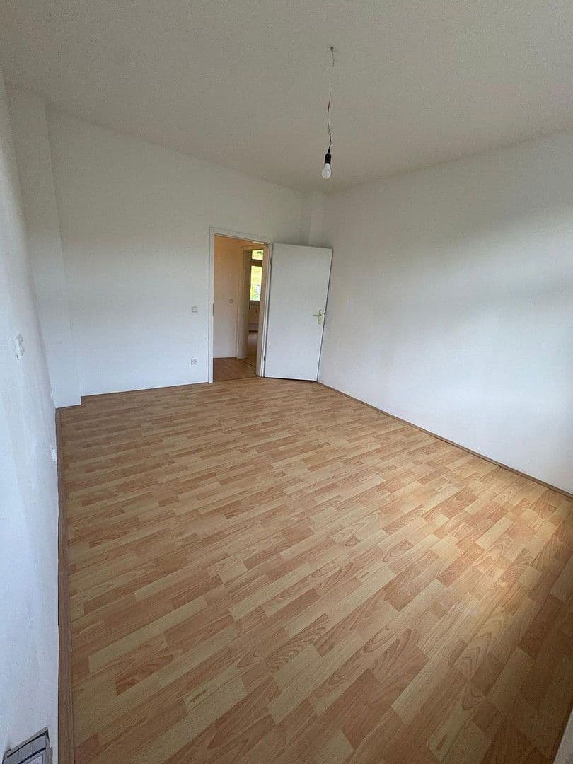 Pronájem bytu 3+1 87 m², Haddenbacherstr.93, Remscheid, Severní Porýní-Vestfálsko Pronájem bytu 3+1 87 m², Haddenbacherstr.93, Remscheid, Severní Porýní-Vestfálsko
