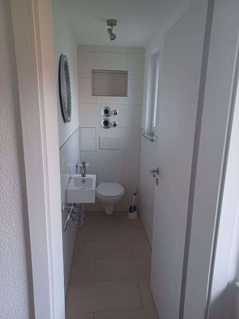 Pronájem bytu 4+1 80 m², Großbottwar, Bádensko-Württembersko Pronájem bytu 4+1 80 m², Großbottwar, Bádensko-Württembersko