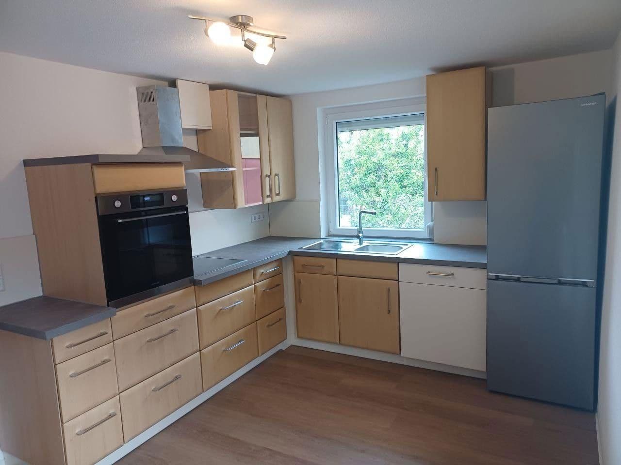 Pronájem bytu 4+1 80 m², Großbottwar, Bádensko-Württembersko Pronájem bytu 4+1 80 m², Großbottwar, Bádensko-Württembersko