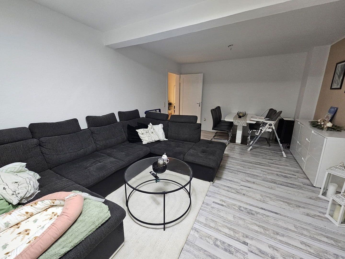 Pronájem bytu 3+1 90 m², Ebertstr. 93, Oberhausen, Severní Porýní-Vestfálsko Pronájem bytu 3+1 90 m², Ebertstr. 93, Oberhausen, Severní Porýní-Vestfálsko