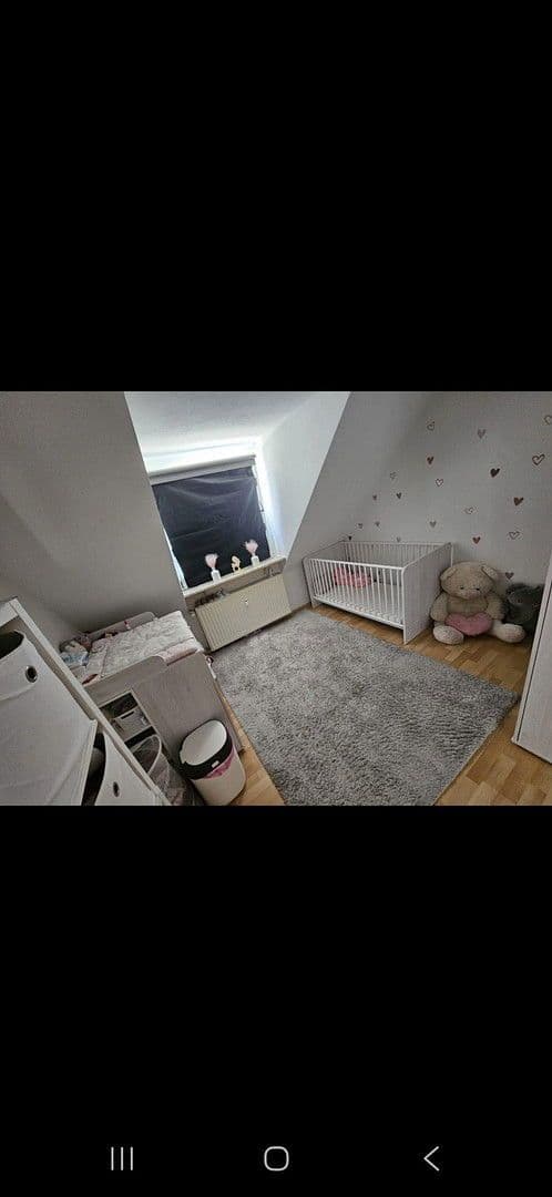 Pronájem bytu 3+1 90 m², Ebertstr. 93, Oberhausen, Severní Porýní-Vestfálsko Pronájem bytu 3+1 90 m², Ebertstr. 93, Oberhausen, Severní Porýní-Vestfálsko