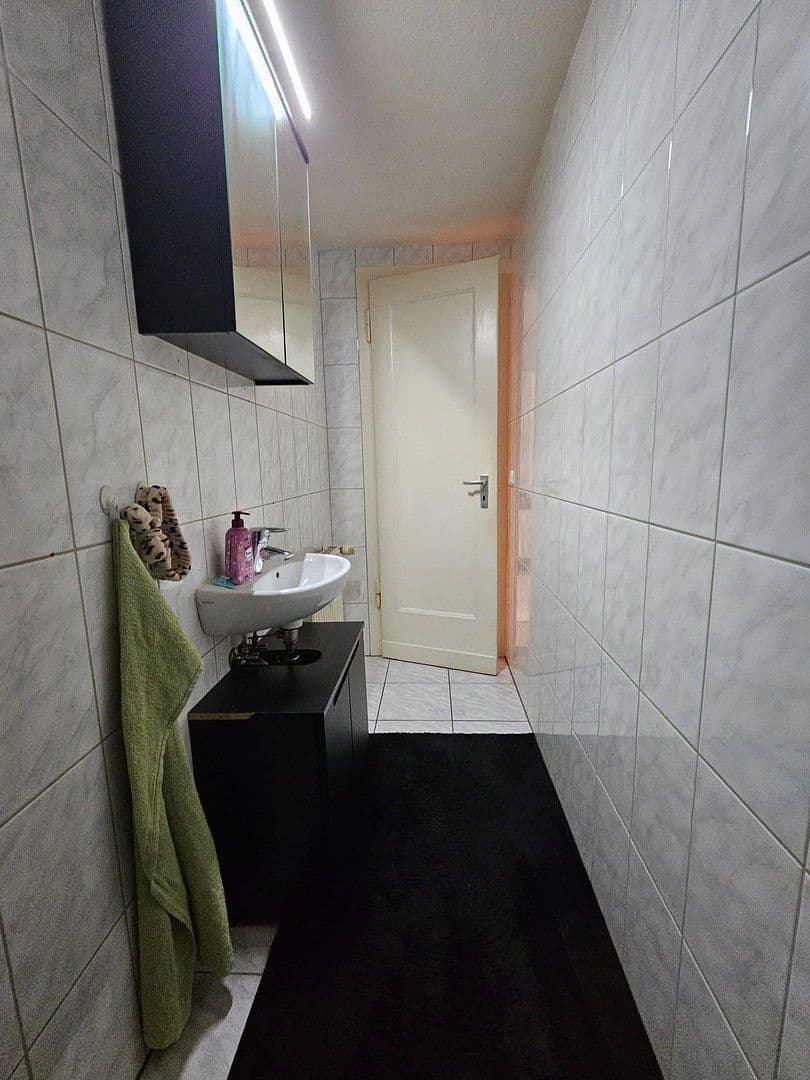 Pronájem bytu 3+1 90 m², Ebertstr. 93, Oberhausen, Severní Porýní-Vestfálsko Pronájem bytu 3+1 90 m², Ebertstr. 93, Oberhausen, Severní Porýní-Vestfálsko