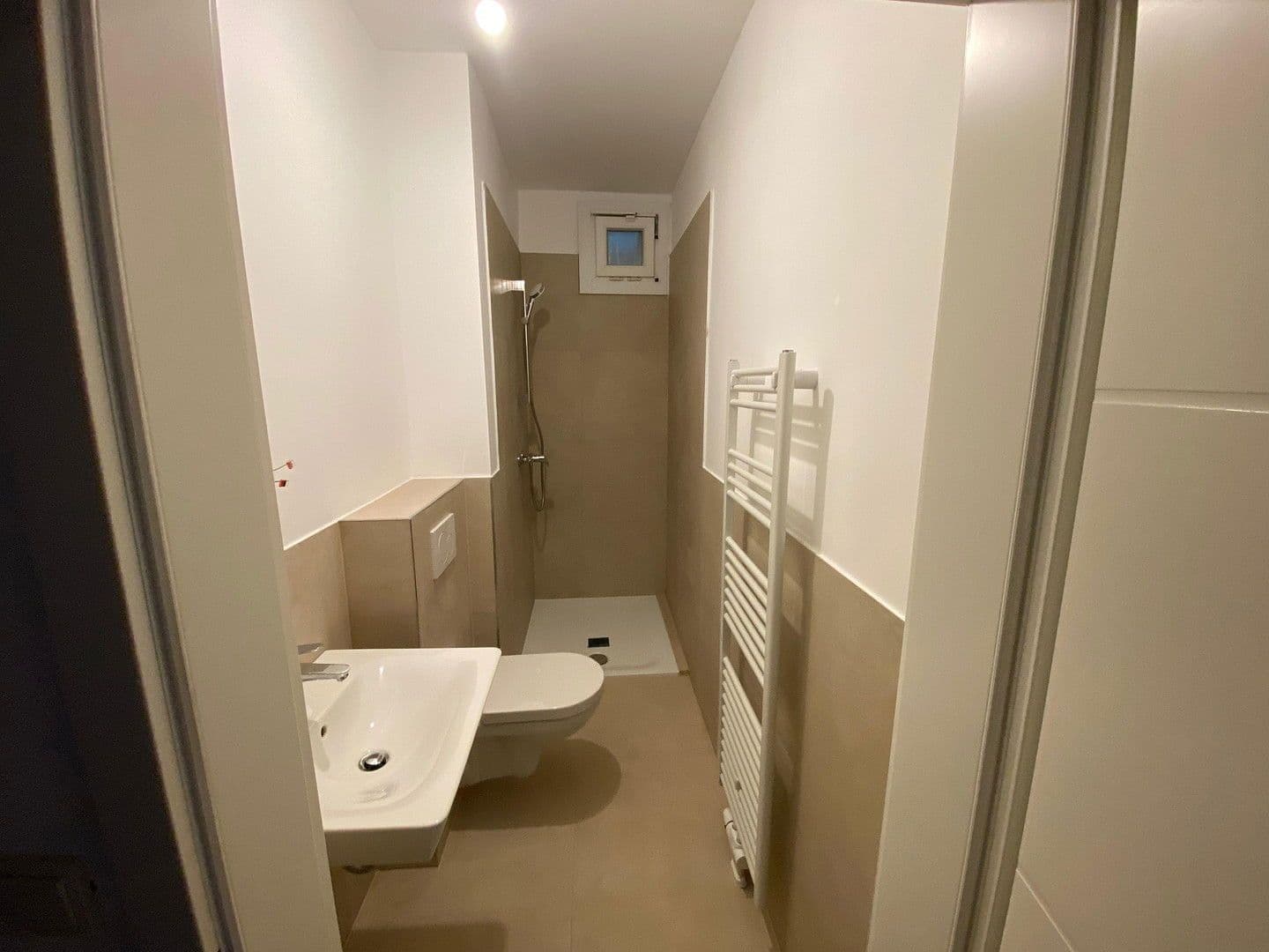 Pronájem bytu 1+1 30 m², Köln, Severní Porýní-Vestfálsko Pronájem bytu 1+1 30 m², Köln, Severní Porýní-Vestfálsko