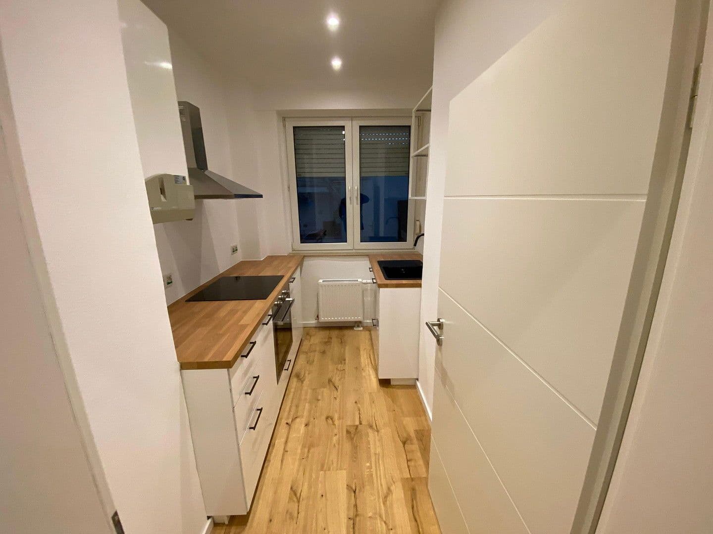 Pronájem bytu 1+1 30 m², Köln, Severní Porýní-Vestfálsko Pronájem bytu 1+1 30 m², Köln, Severní Porýní-Vestfálsko