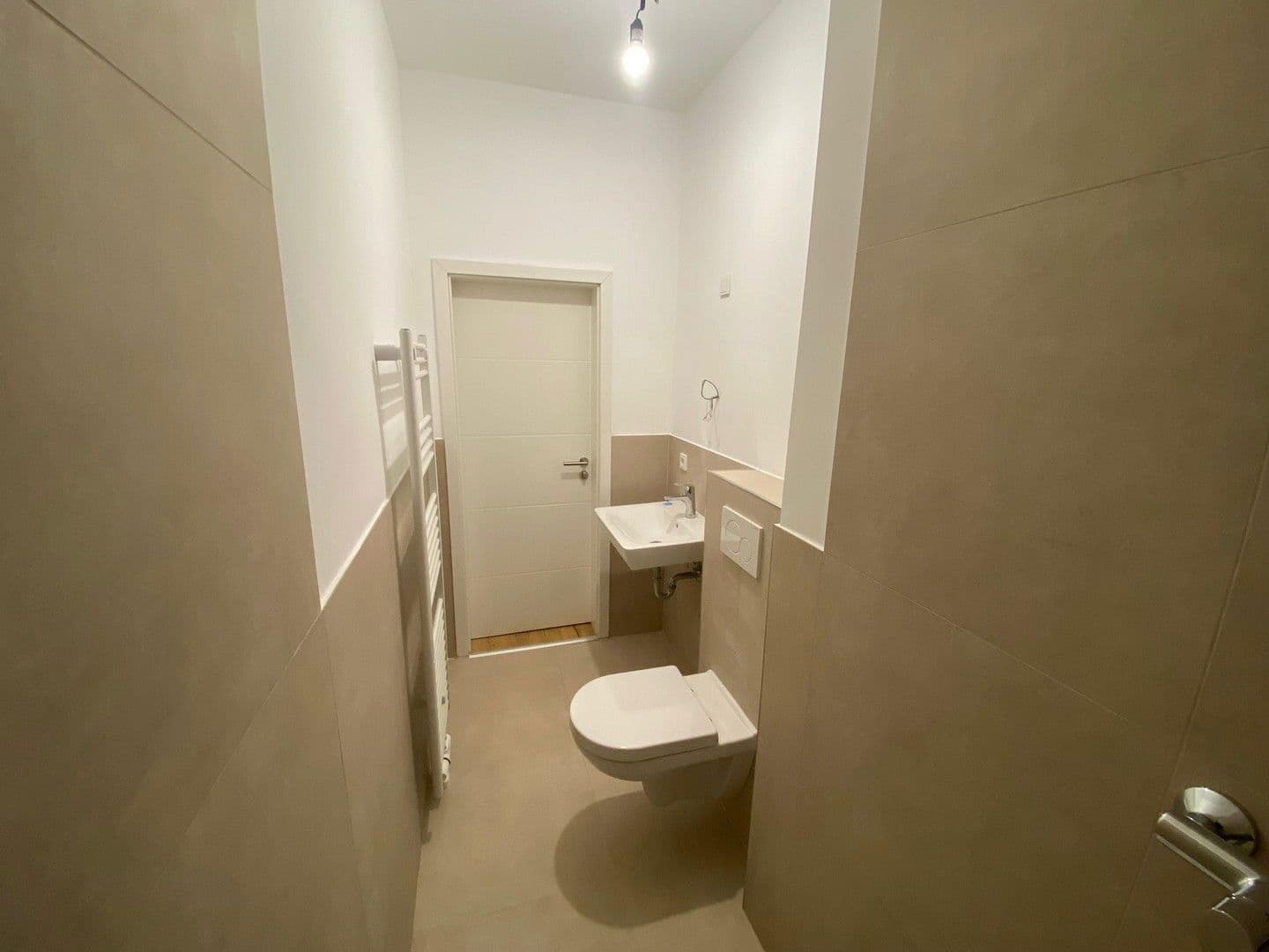 Pronájem bytu 1+1 30 m², Köln, Severní Porýní-Vestfálsko Pronájem bytu 1+1 30 m², Köln, Severní Porýní-Vestfálsko