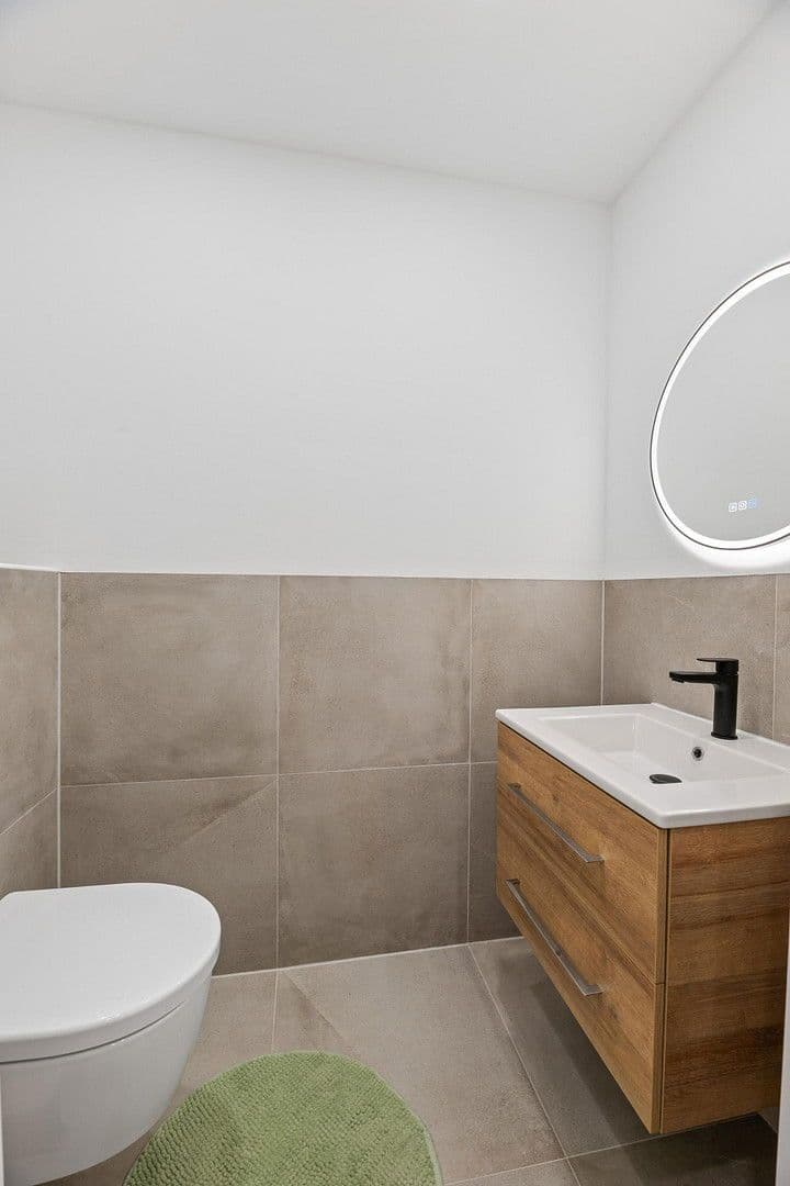 Prodej bytu 4+1 112 m², Grabenstr. 2, Hemsbach, Bádensko-Württembersko Prodej bytu 4+1 112 m², Grabenstr. 2, Hemsbach, Bádensko-Württembersko