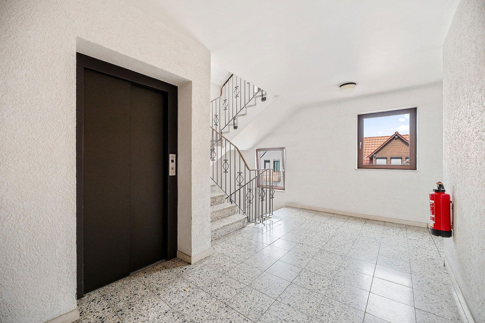 Prodej bytu 4+1 112 m², Grabenstr. 2, Hemsbach, Bádensko-Württembersko Prodej bytu 4+1 112 m², Grabenstr. 2, Hemsbach, Bádensko-Württembersko