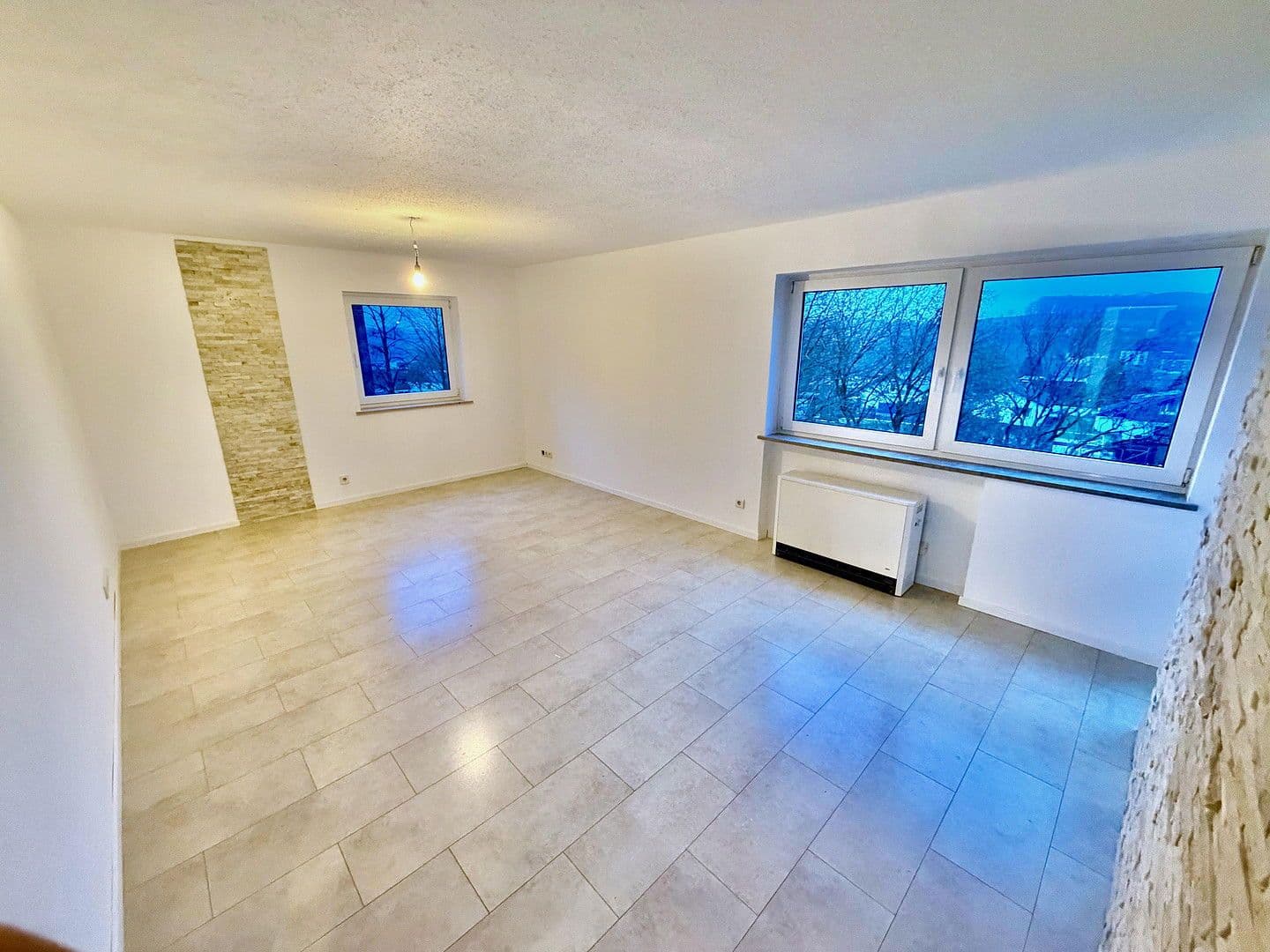 Pronájem bytu 4+1 91 m², Falkenhöhe 2, Gummersbach, Severní Porýní-Vestfálsko Pronájem bytu 4+1 91 m², Falkenhöhe 2, Gummersbach, Severní Porýní-Vestfálsko