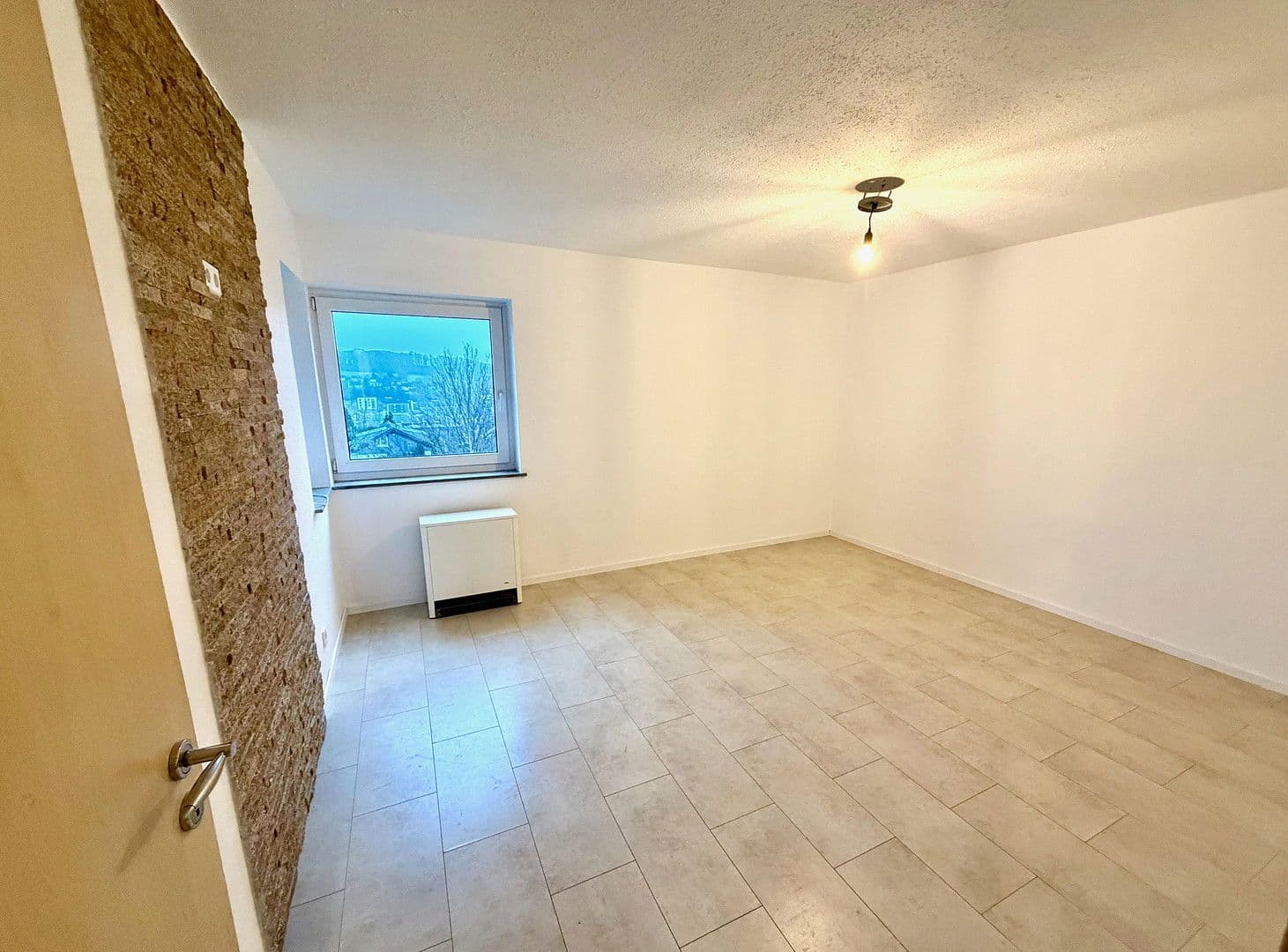 Pronájem bytu 4+1 91 m², Falkenhöhe 2, Gummersbach, Severní Porýní-Vestfálsko Pronájem bytu 4+1 91 m², Falkenhöhe 2, Gummersbach, Severní Porýní-Vestfálsko