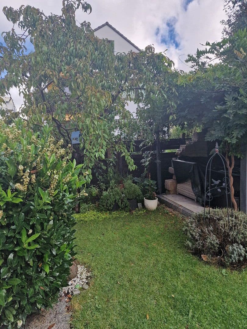 Prodej domu 142 m², pozemek 243 m², Germering, Bavorsko Prodej domu 142 m², pozemek 243 m², Germering, Bavorsko