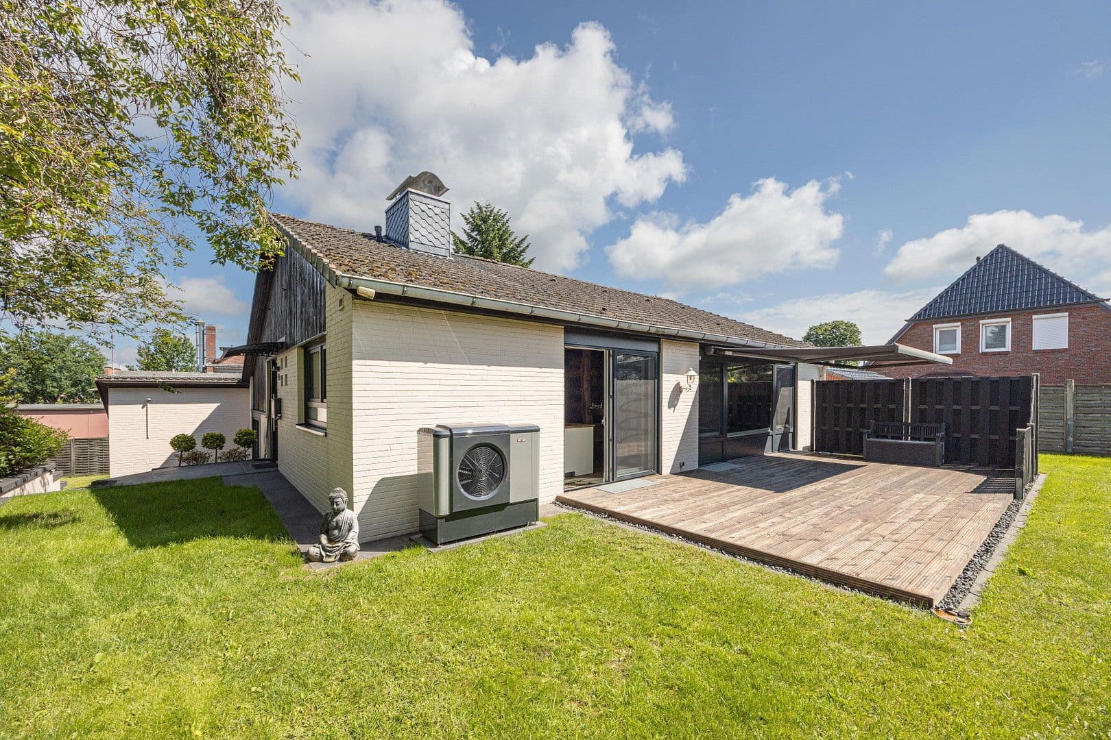 Prodej domu 122 m², pozemek 1.092 m², Seevetal, Dolní Sasko Prodej domu 122 m², pozemek 1.092 m², Seevetal, Dolní Sasko