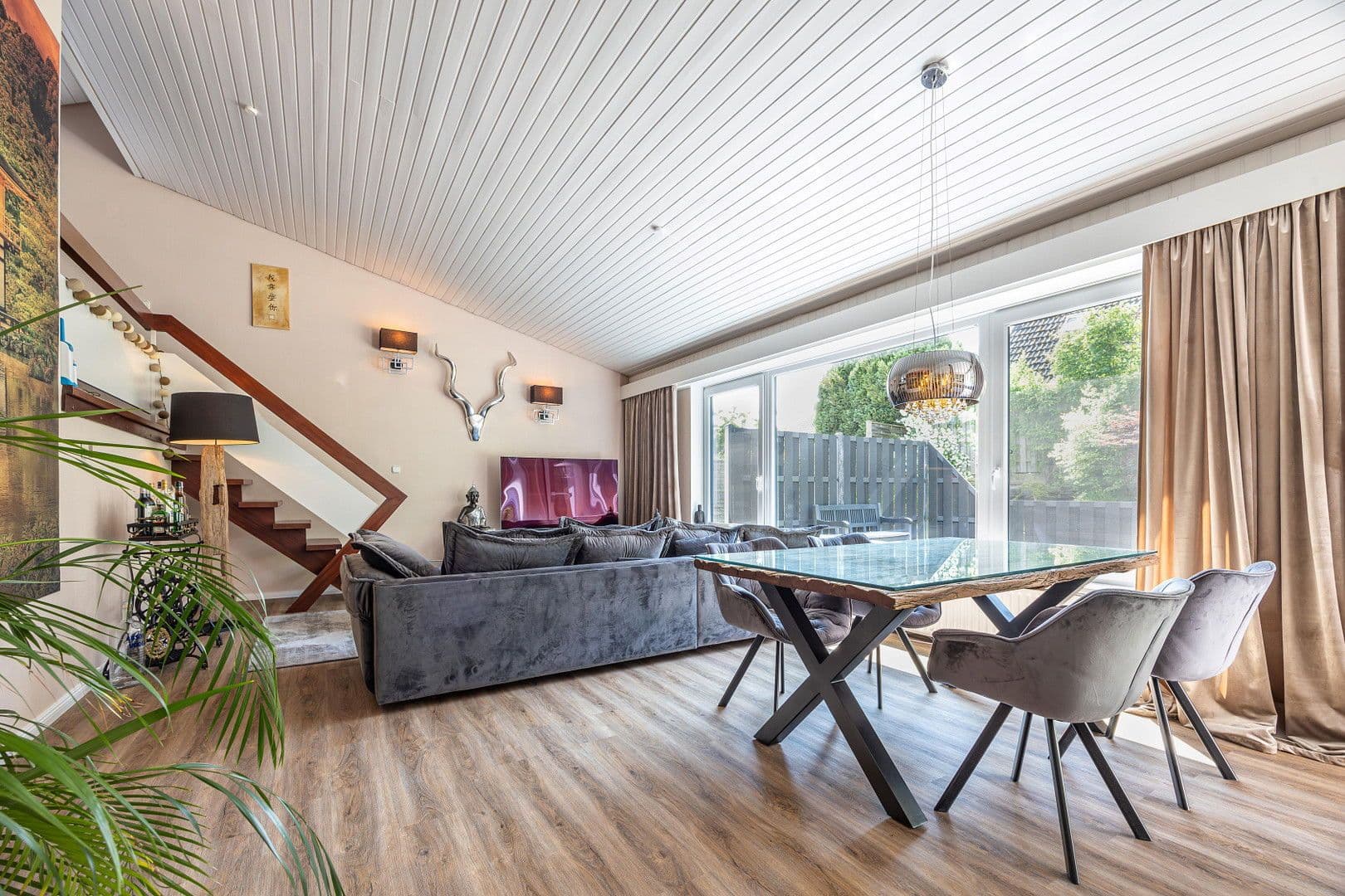 Prodej domu 122 m², pozemek 1.092 m², Seevetal, Dolní Sasko Prodej domu 122 m², pozemek 1.092 m², Seevetal, Dolní Sasko