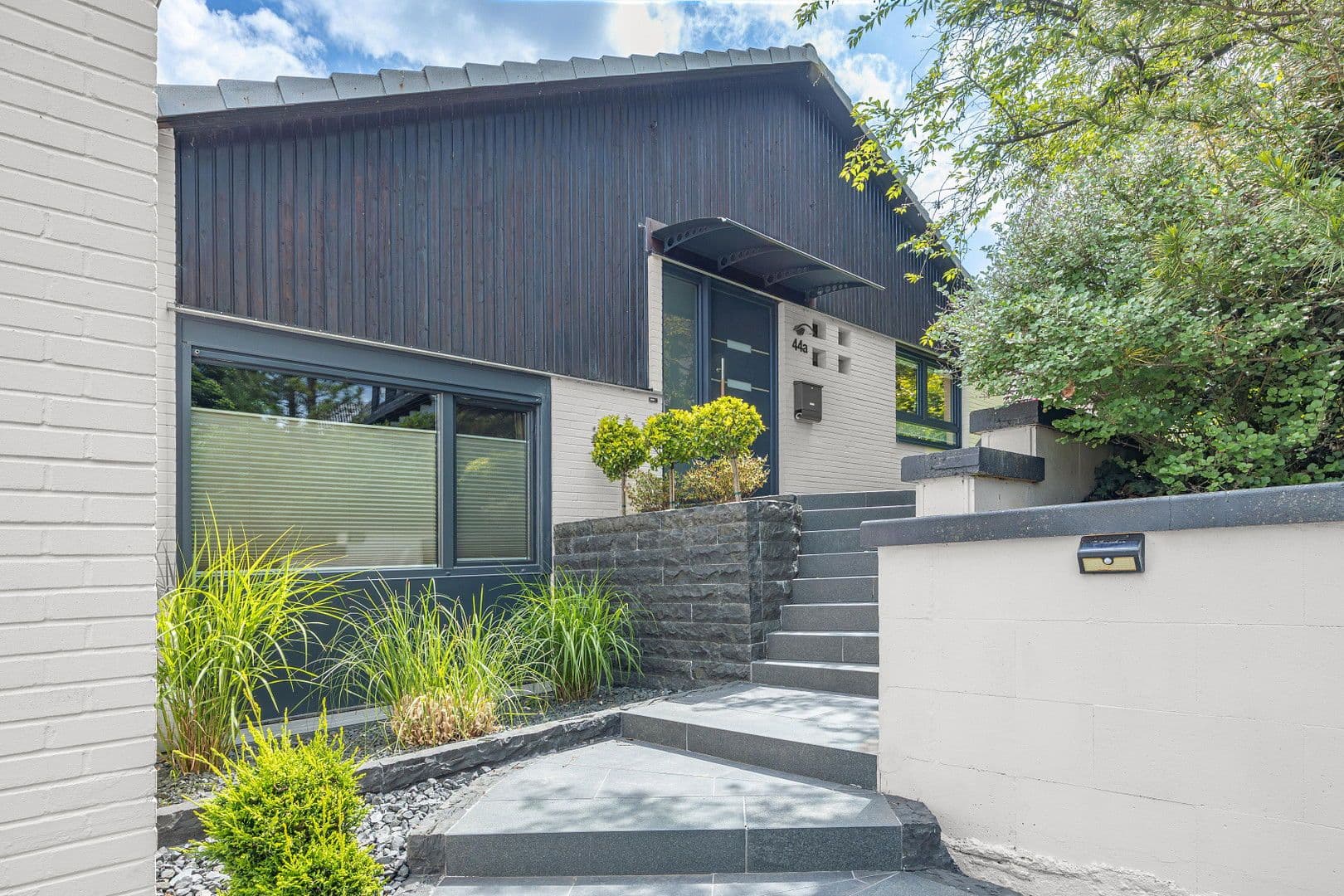 Prodej domu 122 m², pozemek 1.092 m², Seevetal, Dolní Sasko Prodej domu 122 m², pozemek 1.092 m², Seevetal, Dolní Sasko