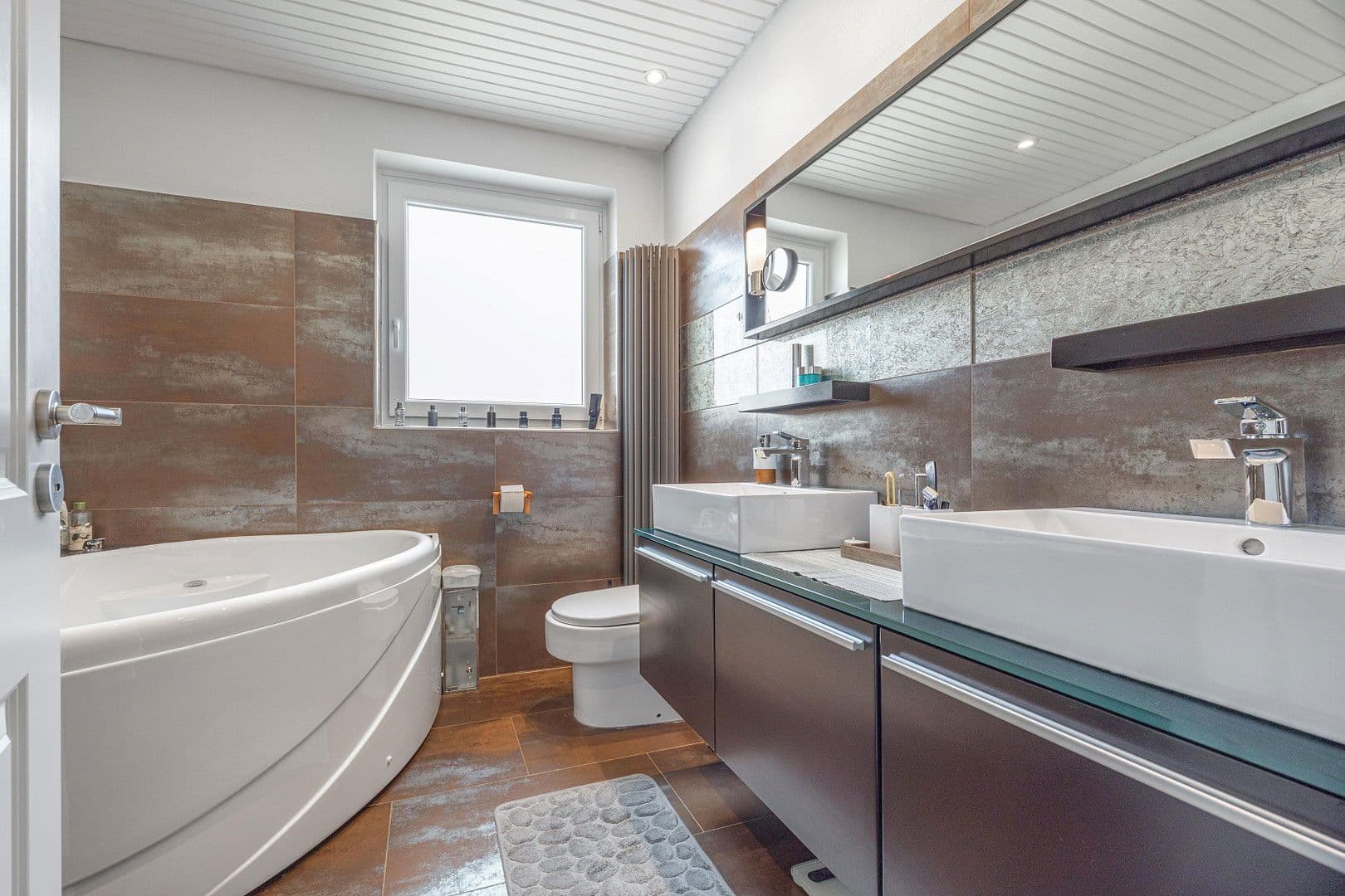 Prodej domu 122 m², pozemek 1.092 m², Seevetal, Dolní Sasko Prodej domu 122 m², pozemek 1.092 m², Seevetal, Dolní Sasko