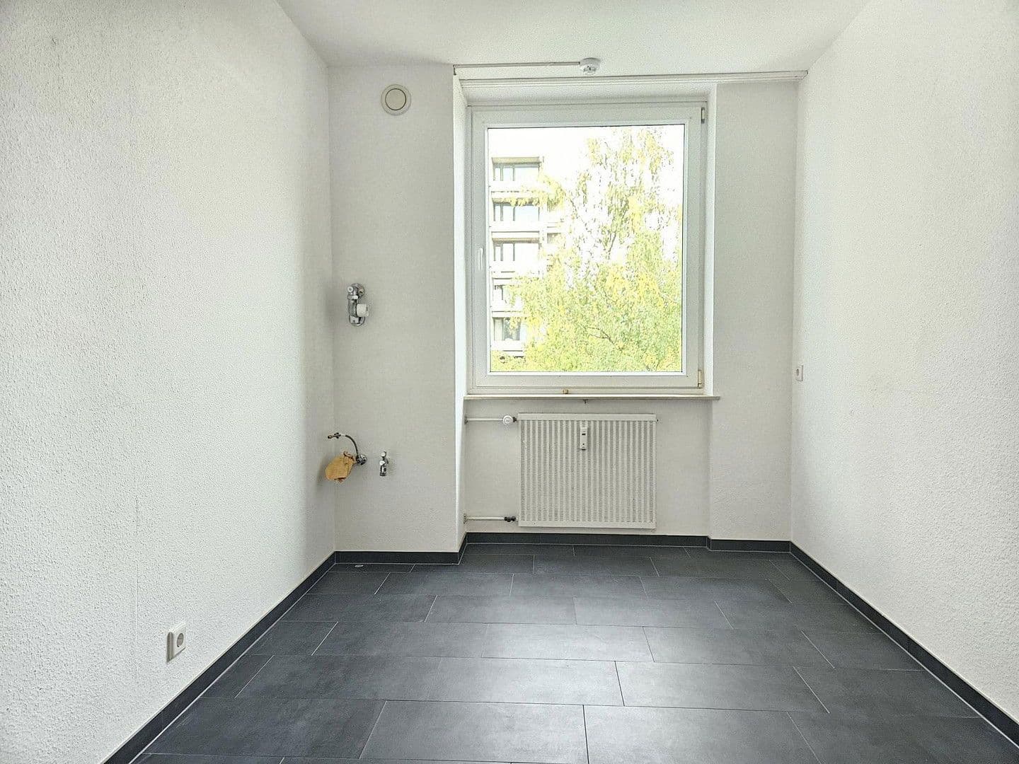 Pronájem bytu 3+1 75 m², Heiglhofstraße 80, München, Bavorsko Pronájem bytu 3+1 75 m², Heiglhofstraße 80, München, Bavorsko