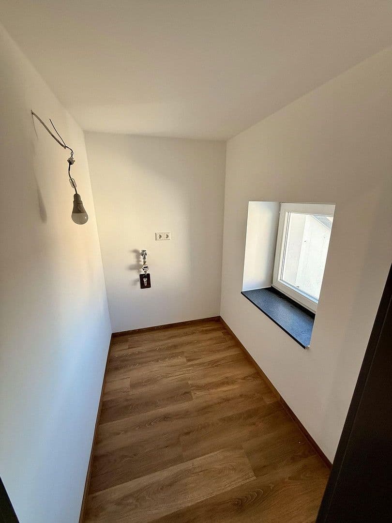 Pronájem bytu 2+1 53 m², Schäferstraße 1, Waldenburg, Sasko Pronájem bytu 2+1 53 m², Schäferstraße 1, Waldenburg, Sasko