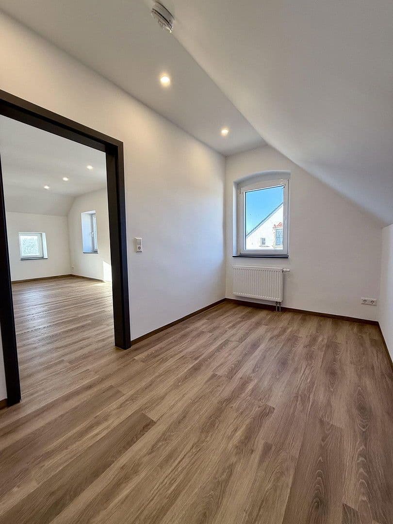 Pronájem bytu 2+1 53 m², Schäferstraße 1, Waldenburg, Sasko Pronájem bytu 2+1 53 m², Schäferstraße 1, Waldenburg, Sasko