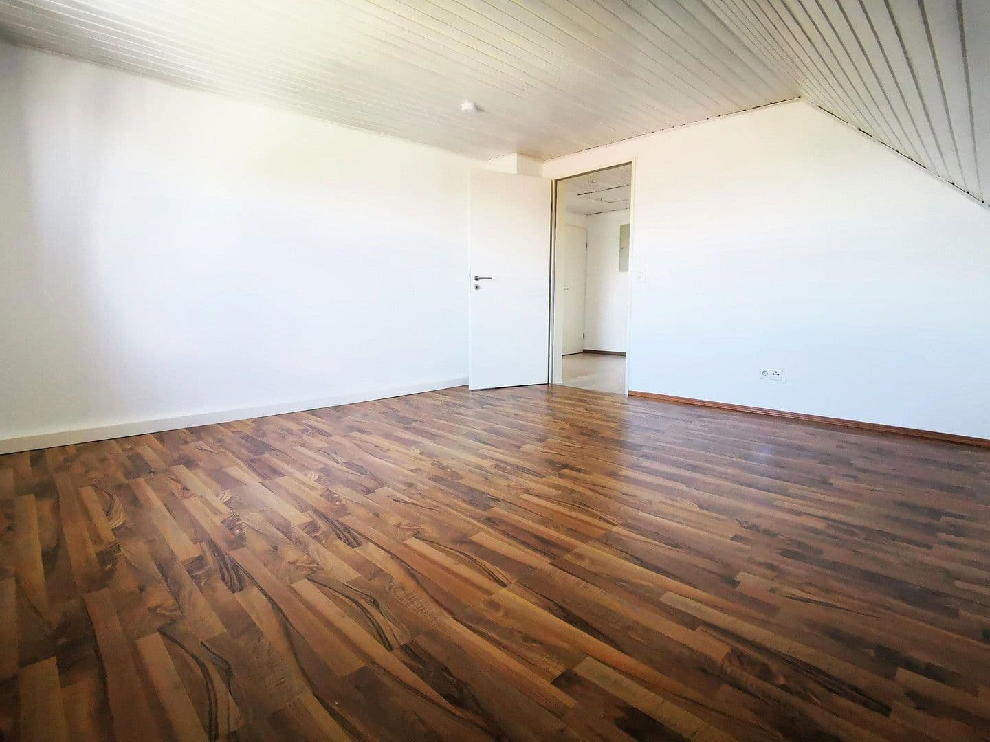 Prodej domu 306 m², pozemek 345 m², Großostheim, Bavorsko Prodej domu 306 m², pozemek 345 m², Großostheim, Bavorsko