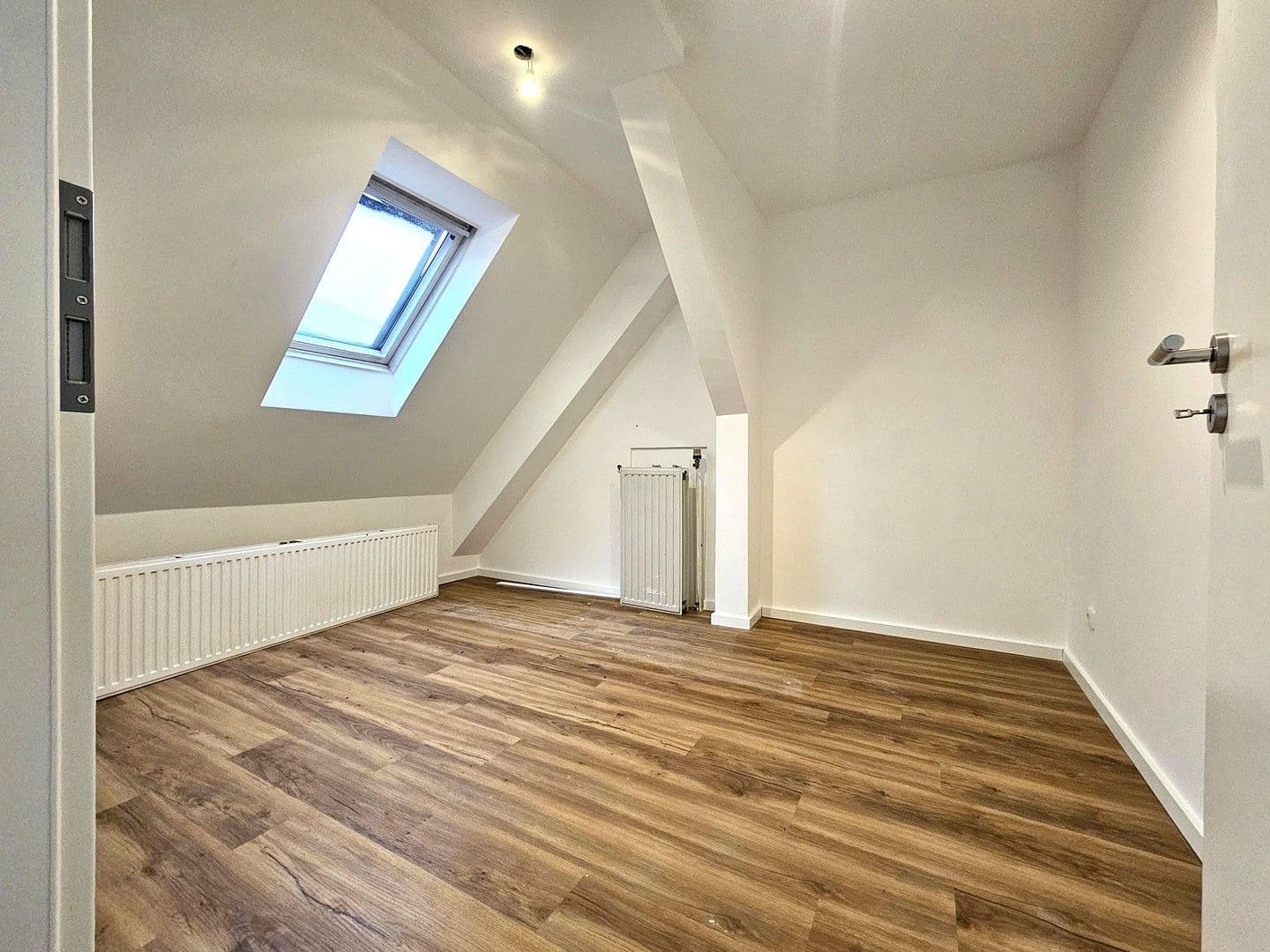 Prodej bytu 2+1 45 m², Pinneberg, Šlesvicko-Holštýnsko Prodej bytu 2+1 45 m², Pinneberg, Šlesvicko-Holštýnsko