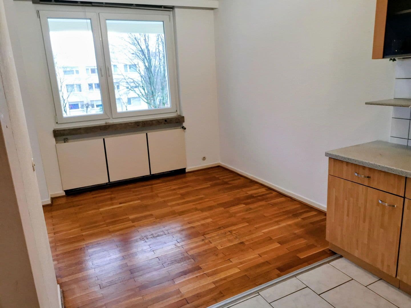 Prodej bytu 3+1 73 m², Bonn, Severní Porýní-Vestfálsko Prodej bytu 3+1 73 m², Bonn, Severní Porýní-Vestfálsko