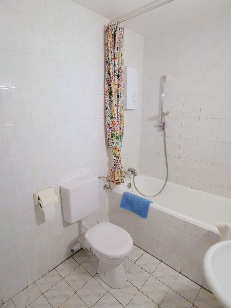 Prodej bytu 3+1 73 m², Bonn, Severní Porýní-Vestfálsko Prodej bytu 3+1 73 m², Bonn, Severní Porýní-Vestfálsko