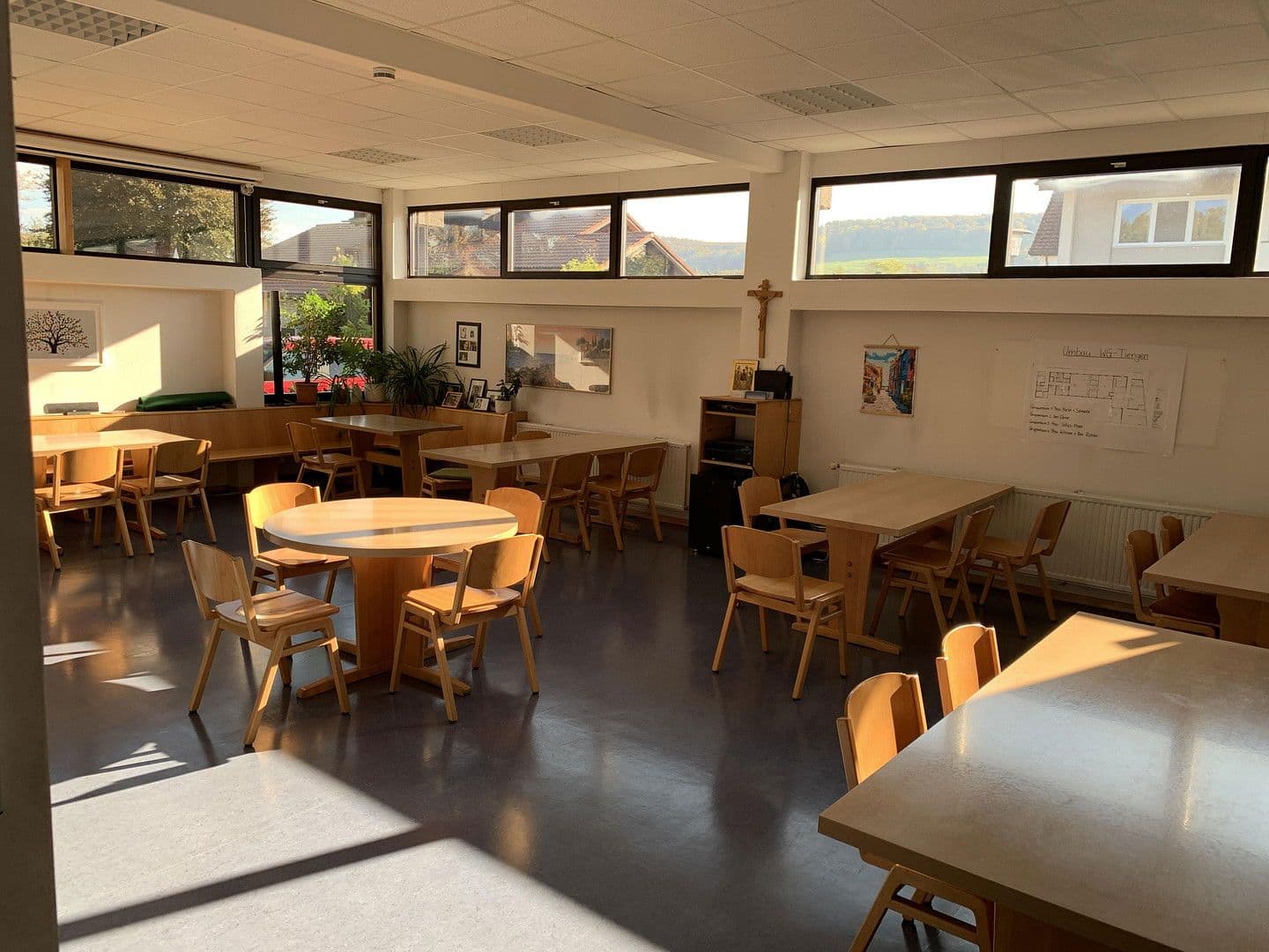 Pronájem nebytového prostoru 1.007 m², Waldstr 3, Lauchringen, Bádensko-Württembersko Pronájem nebytového prostoru 1.007 m², Waldstr 3, Lauchringen, Bádensko-Württembersko