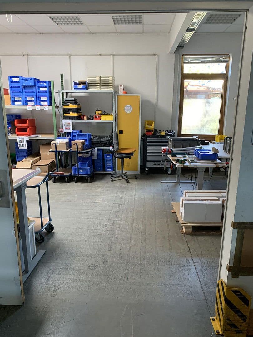 Pronájem nebytového prostoru 1.007 m², Waldstr 3, Lauchringen, Bádensko-Württembersko Pronájem nebytového prostoru 1.007 m², Waldstr 3, Lauchringen, Bádensko-Württembersko