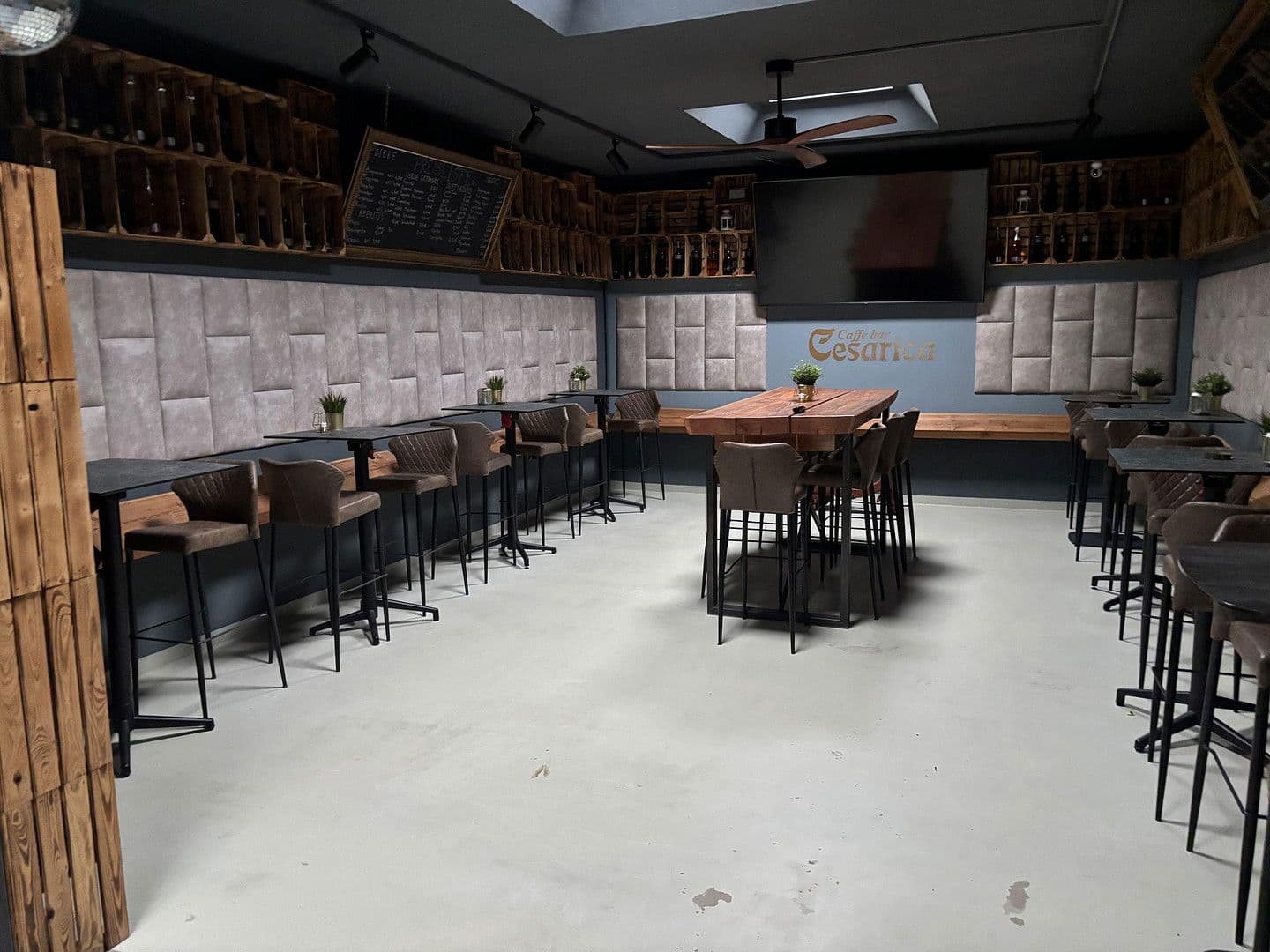 Pronájem nebytového prostoru 834 m², Landsberger Straße 452, München, Bavorsko Pronájem nebytového prostoru 834 m², Landsberger Straße 452, München, Bavorsko