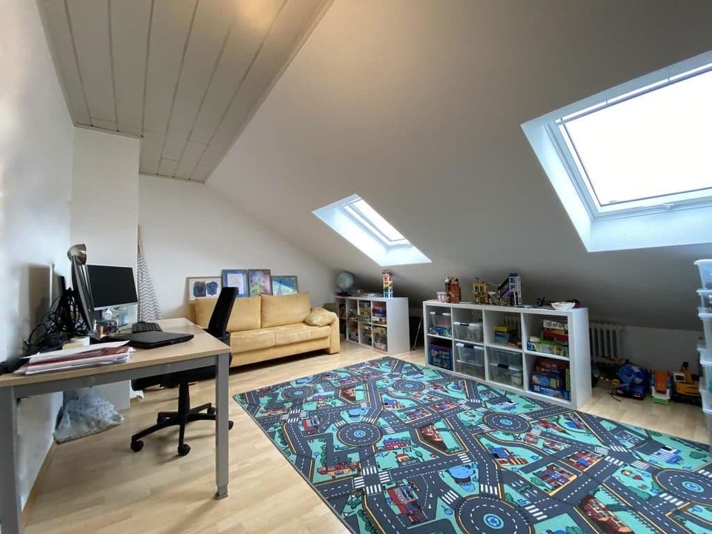 Pronájem domu 182 m², pozemek 257 m², Rodenbach, Hessen Pronájem domu 182 m², pozemek 257 m², Rodenbach, Hessen