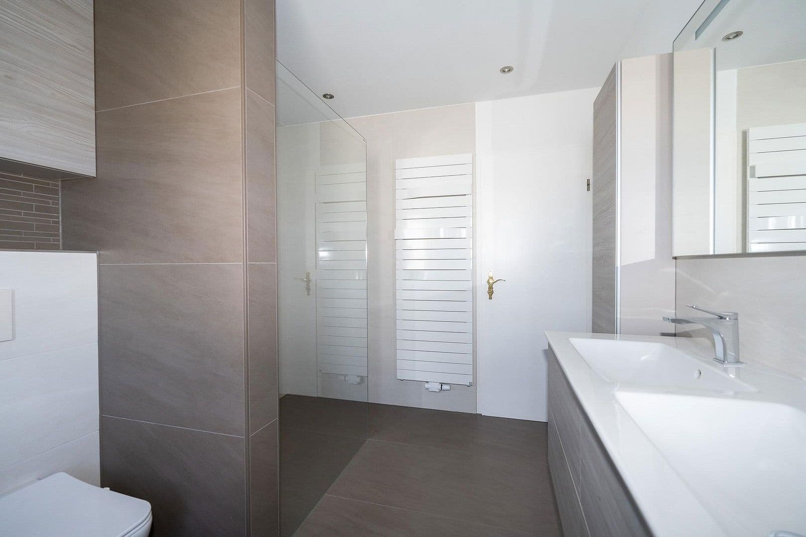 Pronájem domu 182 m², pozemek 257 m², Rodenbach, Hessen Pronájem domu 182 m², pozemek 257 m², Rodenbach, Hessen